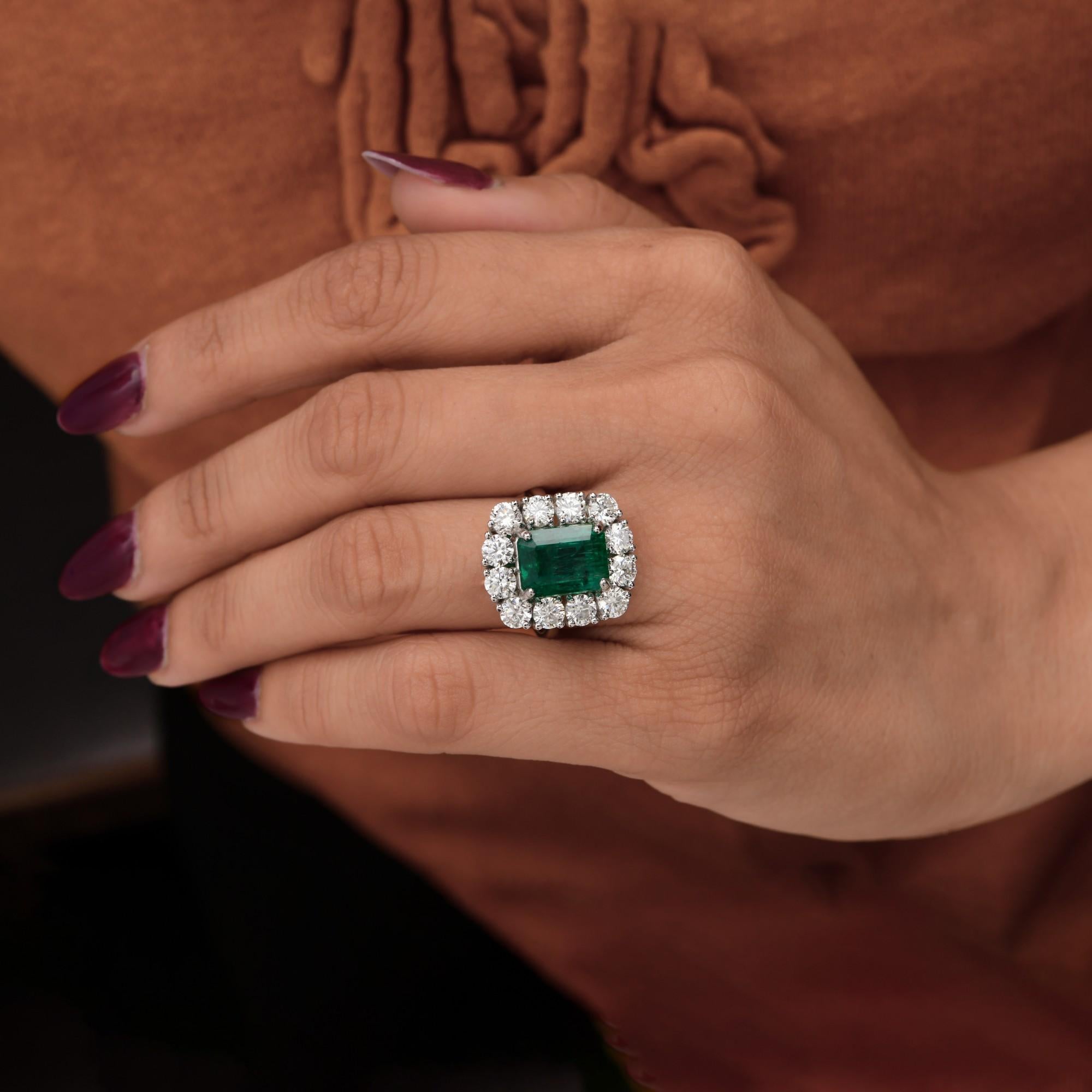 En vente :  4.79cts Zambian Emerald 2.68cts Diamond Halo Engagement Ring 14k White Gold 2