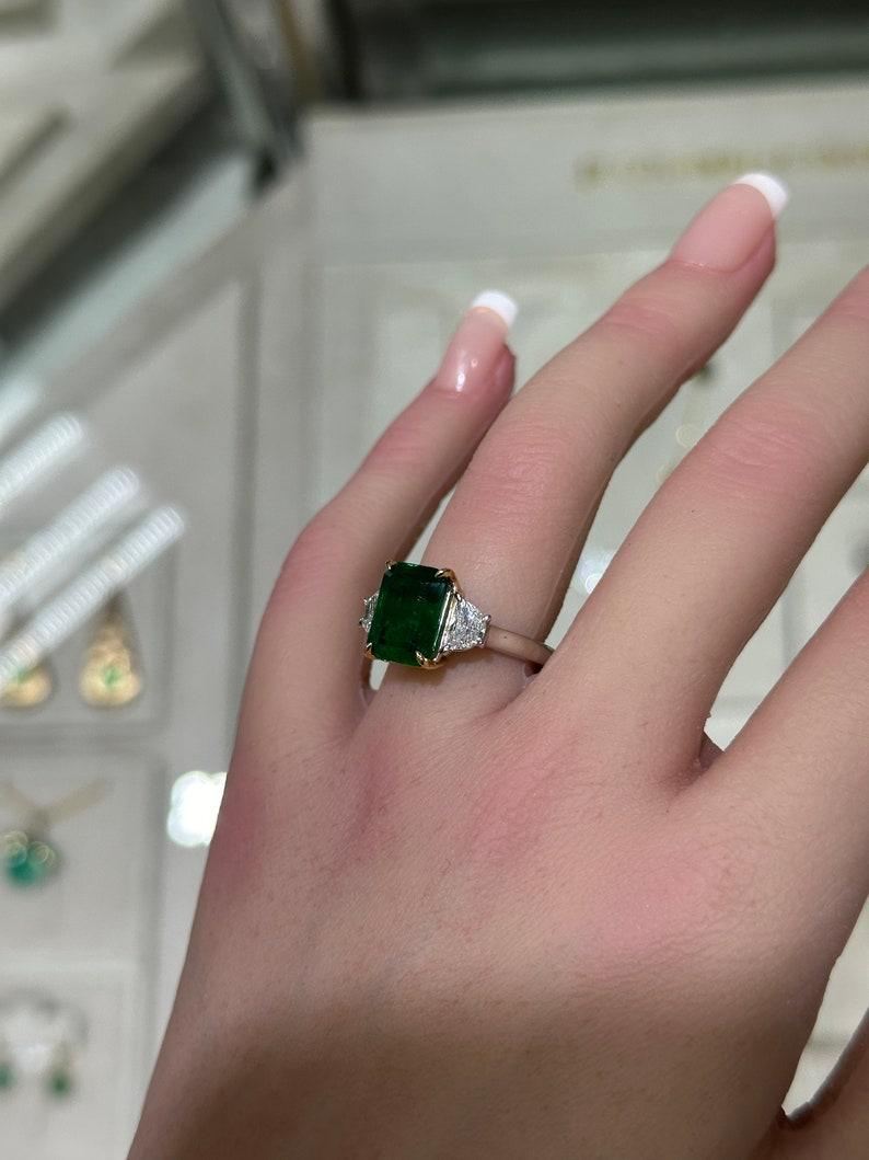 Emerald Cut 4.79tcw 18K Platinum Emerald & Diamond Three-Stone Ring - Rich Green Emerald For Sale