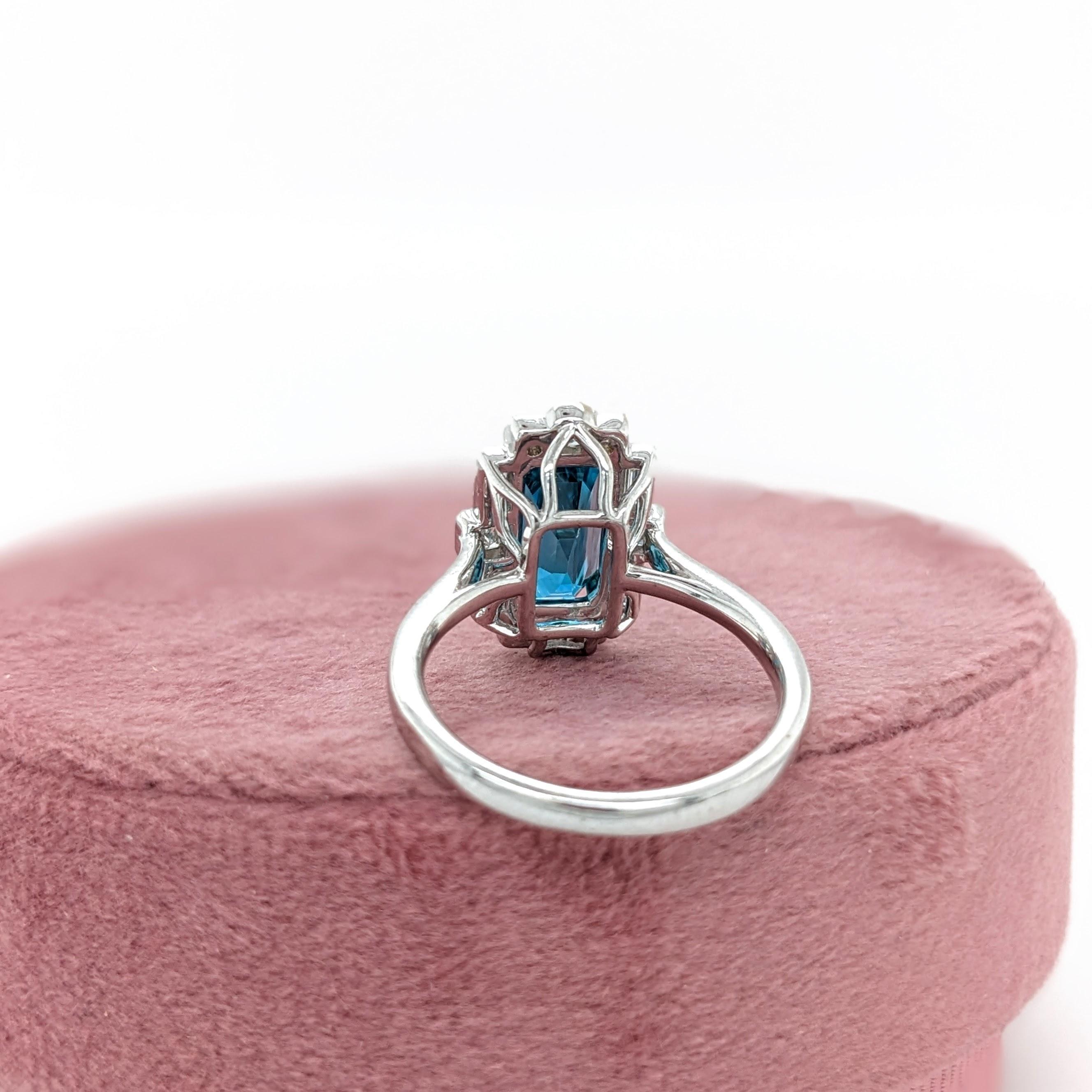 4,7 Karat Blauer Zirkon-Ring mit Steinmetz-Diamanten aus massivem 14 Karat Weißgold  EM 11x6 im Zustand „Neu“ in Columbus, OH