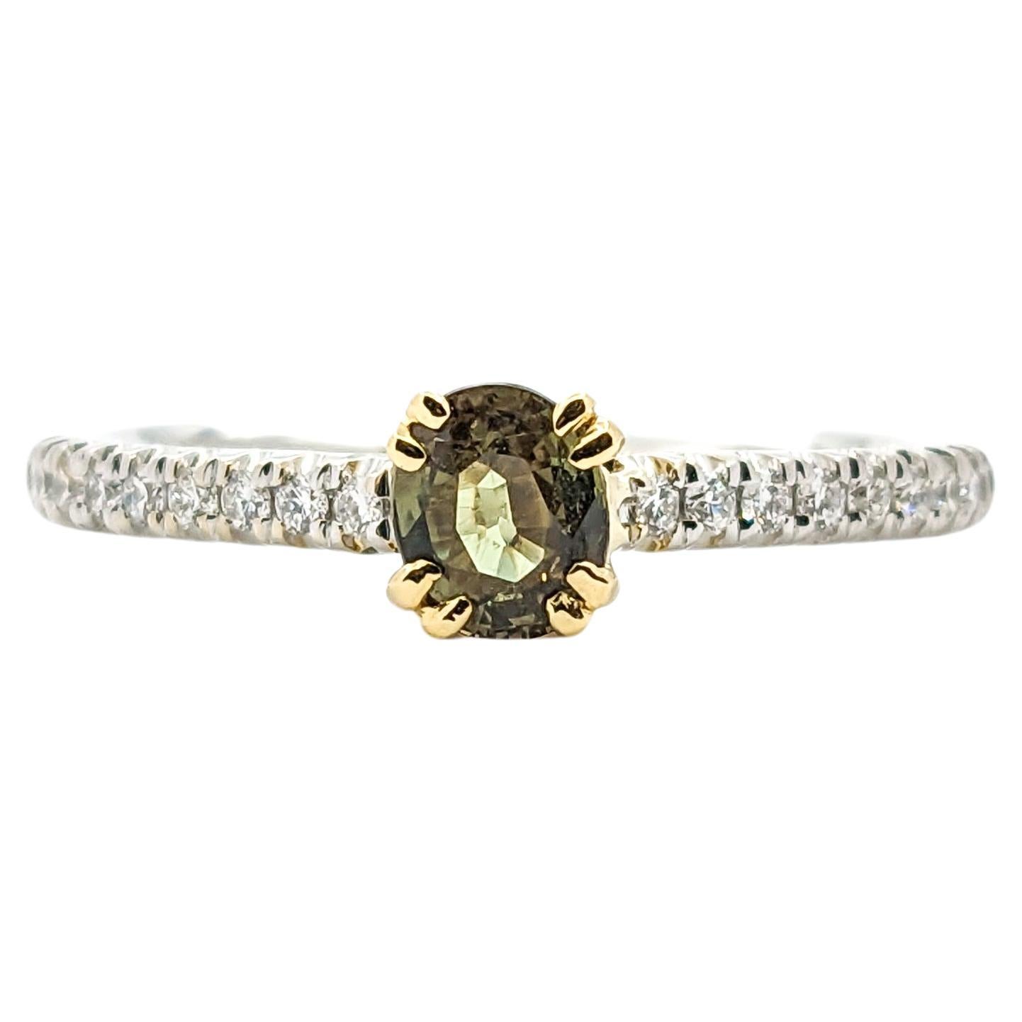 For Sale:  .47ct Natural Alexandrite & Diamond Ring In Yellow Gold