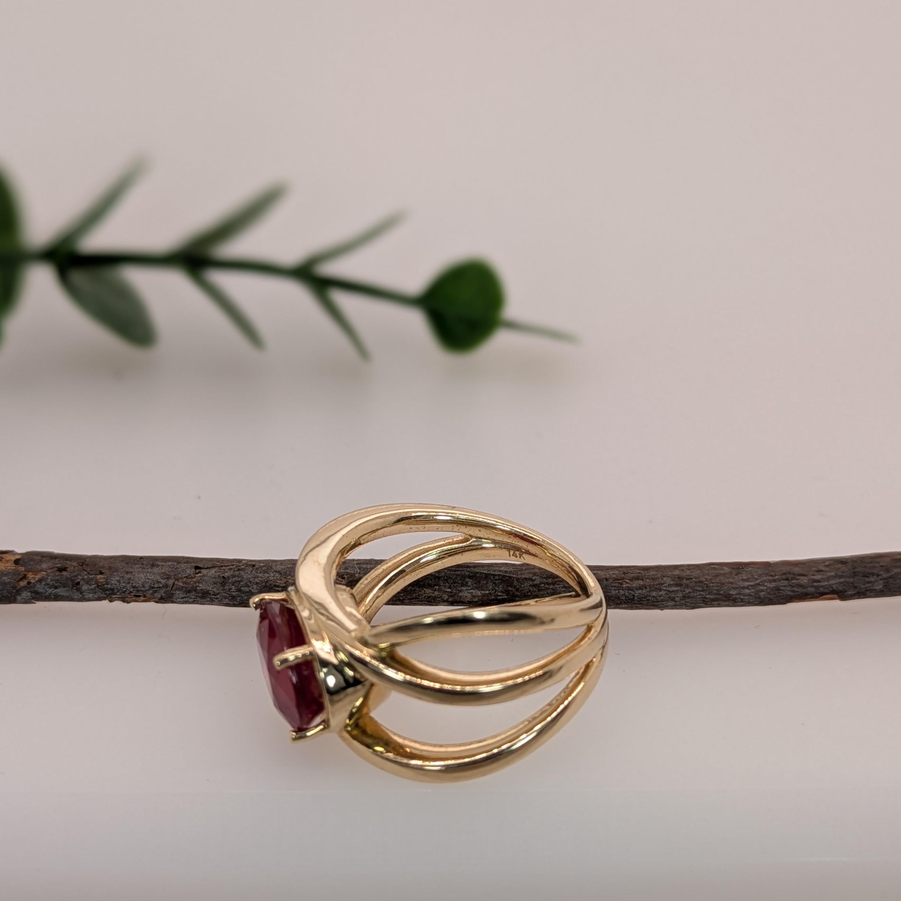 4,7 Karat Solitär Rubin Ring aus massivem 14k Gelbgold  OV 11,5x8mm  Bypass-Ring im Zustand „Neu“ im Angebot in Columbus, OH