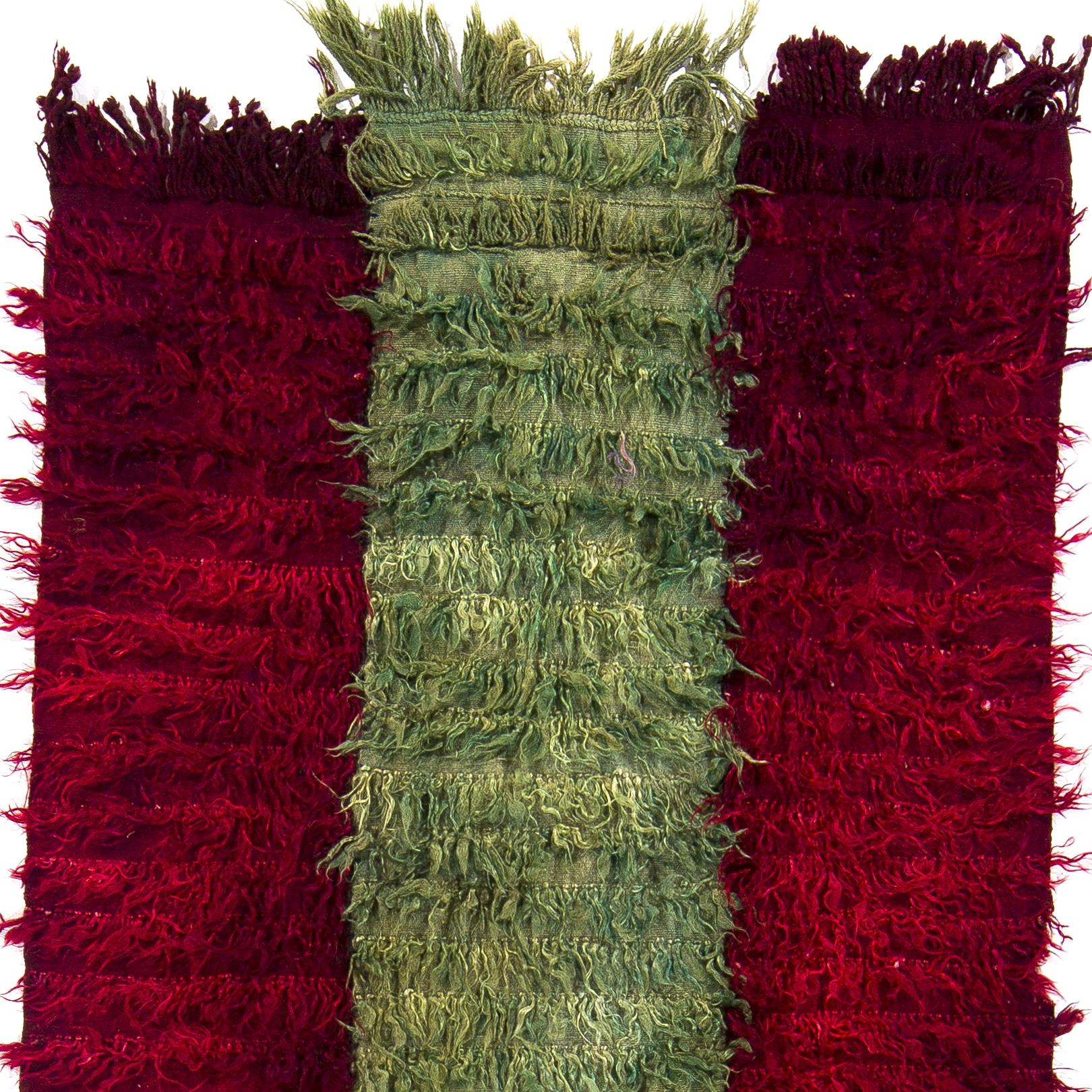 Turkish 4.7x11.2 Ft Vintage Filikli Tulu Rug Made of Mohair Wool, Red and Green Colors For Sale