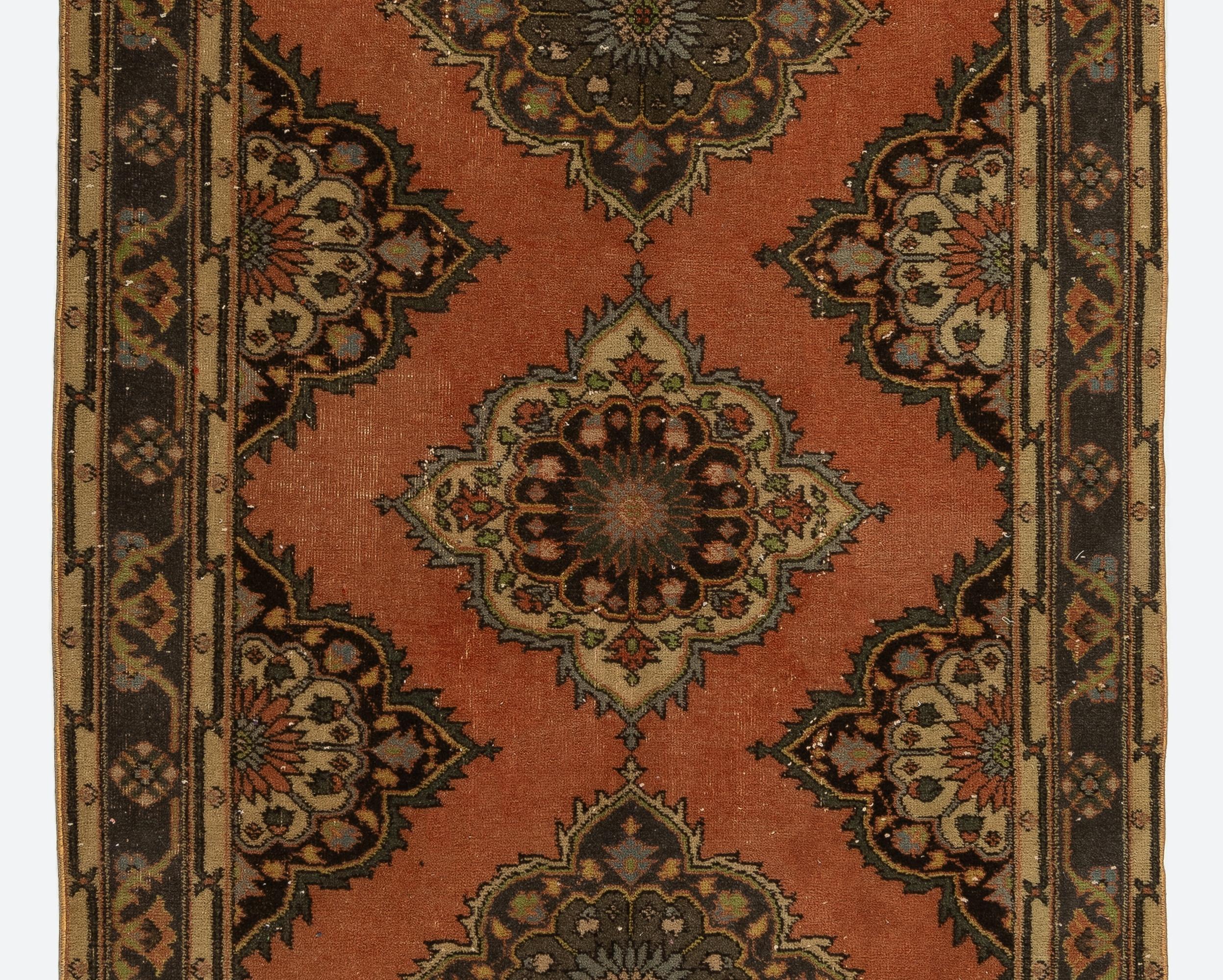 Turco 4.7x11.6 Ft Runner per corridoio fatto a mano. Tappeto da cucina. Tappeto per corridoio. Tappeto per scale anni '60 in vendita