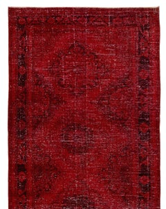 Tappeto Runner in lana turca vintage fatto a mano con tinte over-dyed in rosso 4.7x12.4 ft