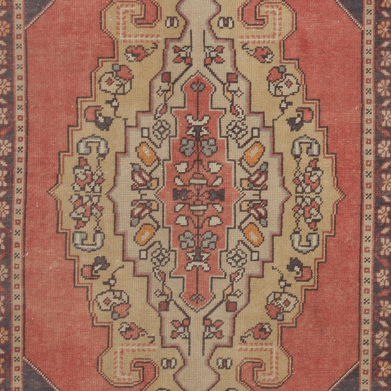 Turkish 4.7x6.3 Ft One of a Kind Vintage Handmade Oriental Rug for Traditional Interiors For Sale
