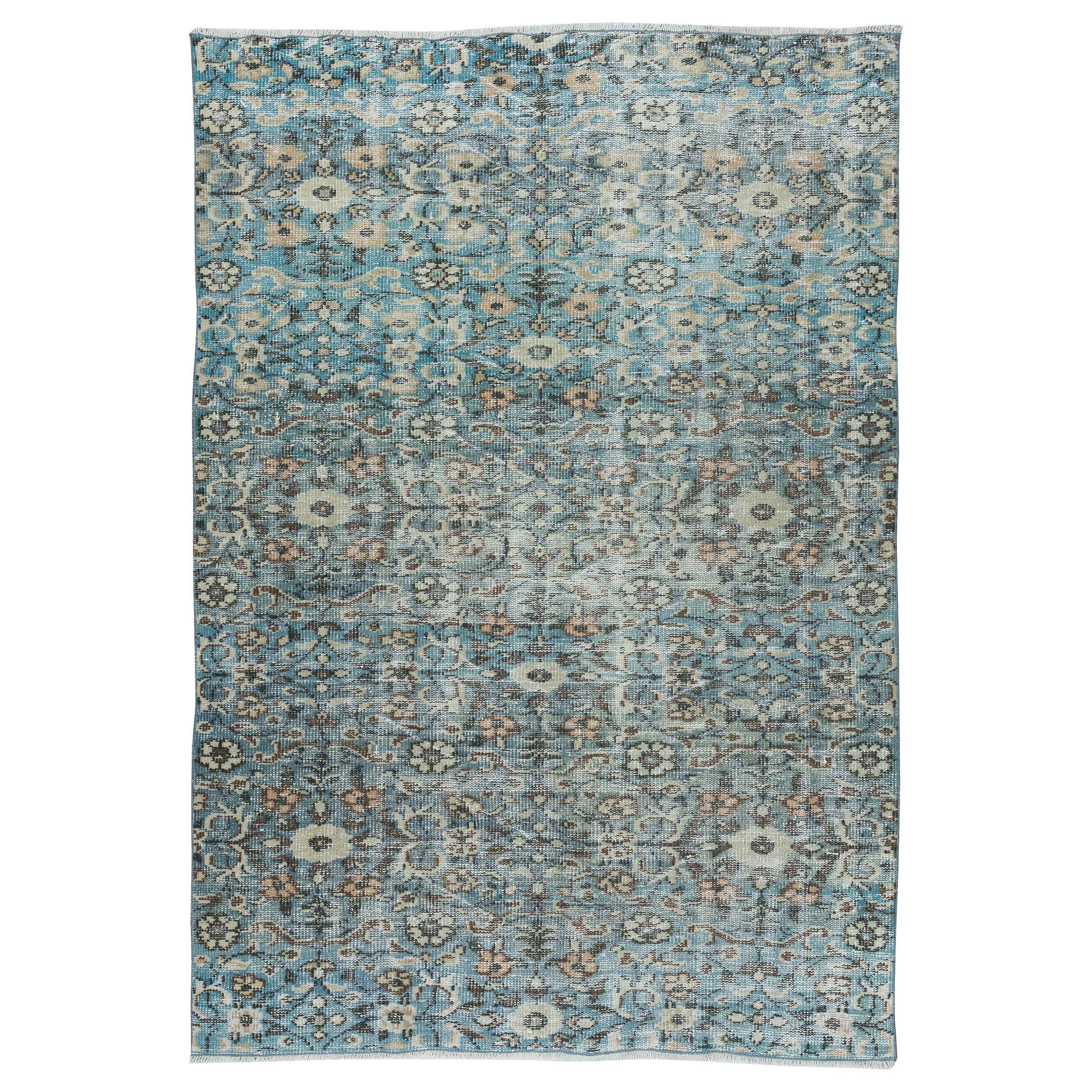 Tappeto vintage unico 4.7x6.8 Ft fatto a mano con design floreale e sfondo blu in vendita