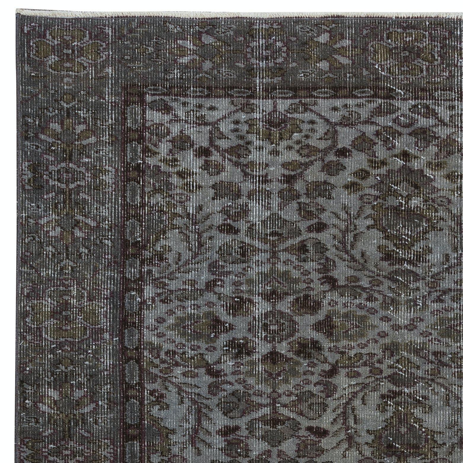 4.7x7 Ft Decorative Handmade Turkish Rug in Gray, Ideal for Modern Interiors In Good Condition For Sale In Spring Valley, NY