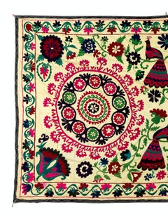 Copriletto con ricamo in seta 4.7x7.4 Ft, appendiabiti da parete giallo vintage, lancio uzbeko