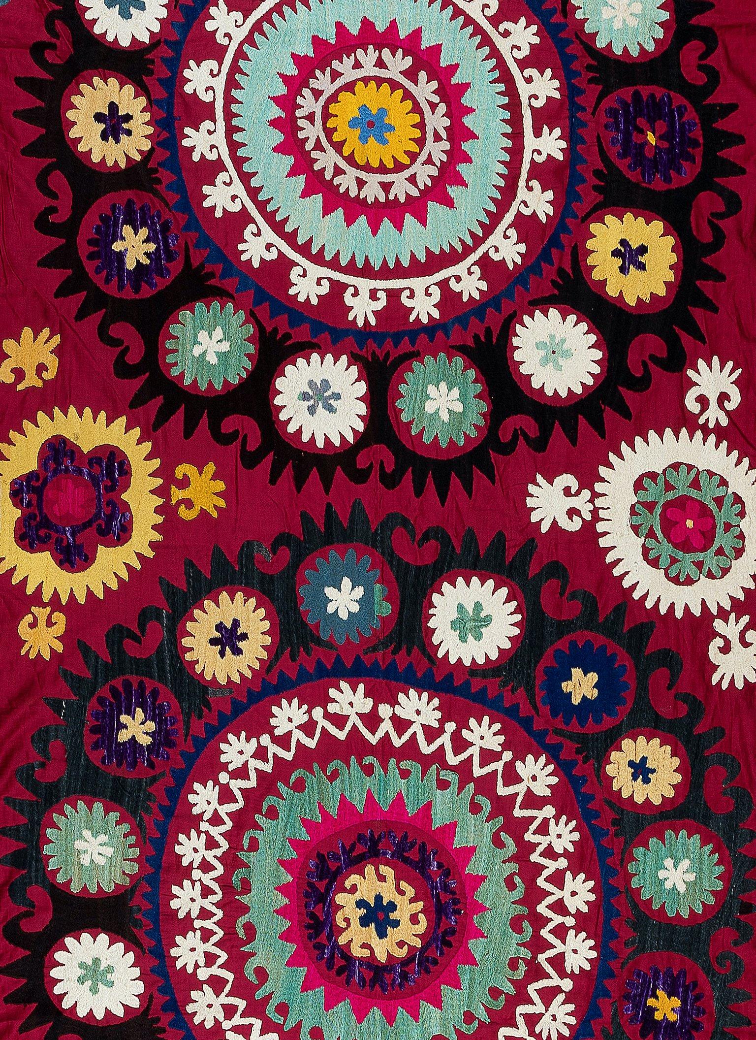1970s Uzbek Silk Embroidery Wall Hanging, Red Suzani Fabric Bedspread In Good Condition For Sale In Philadelphia, PA