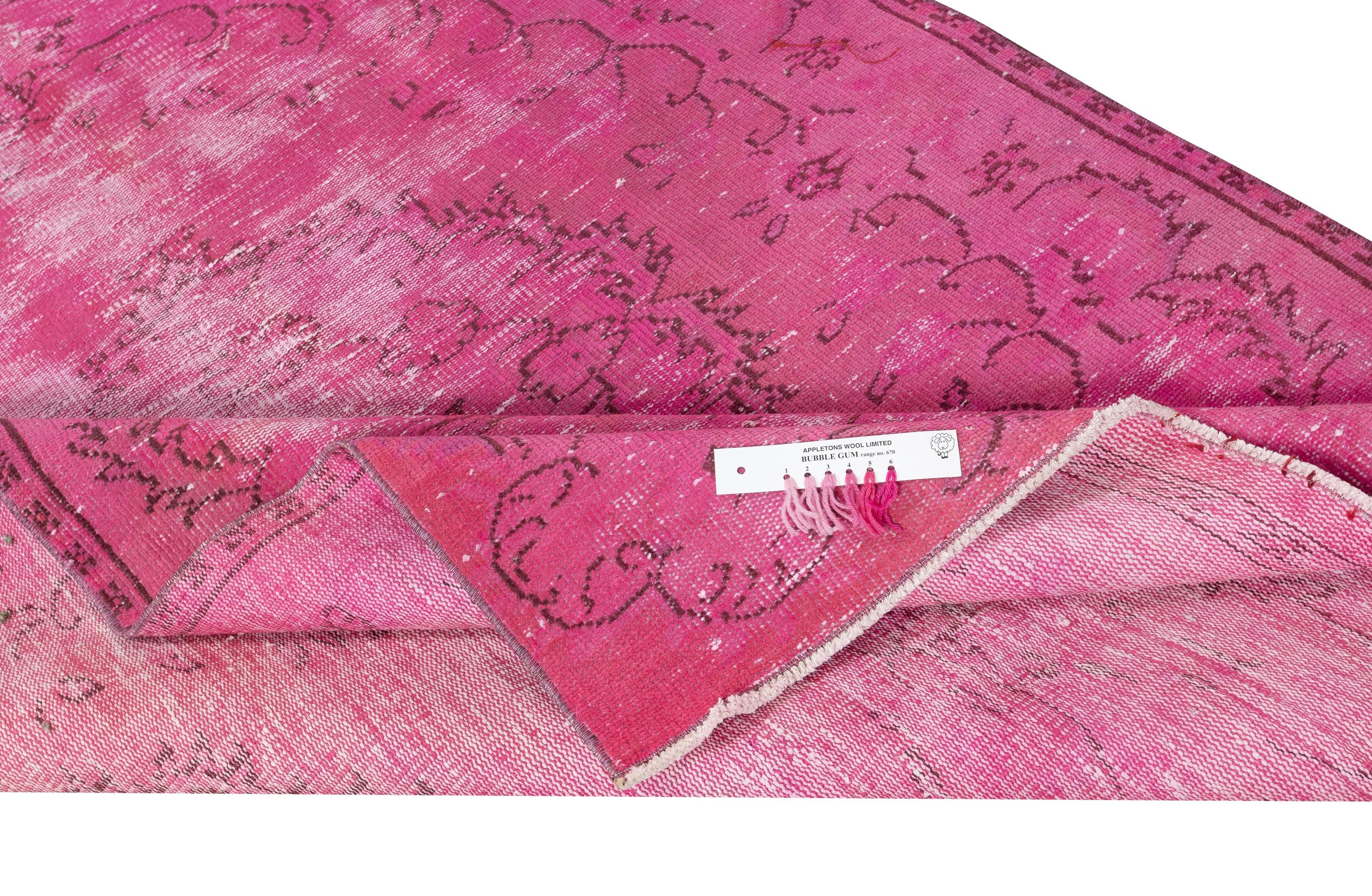 Moderno Tappeto Vintage Rosa Distressed 4.7x7.7 Ft per Interni Moderni. Realizzato a mano in Turchia in vendita
