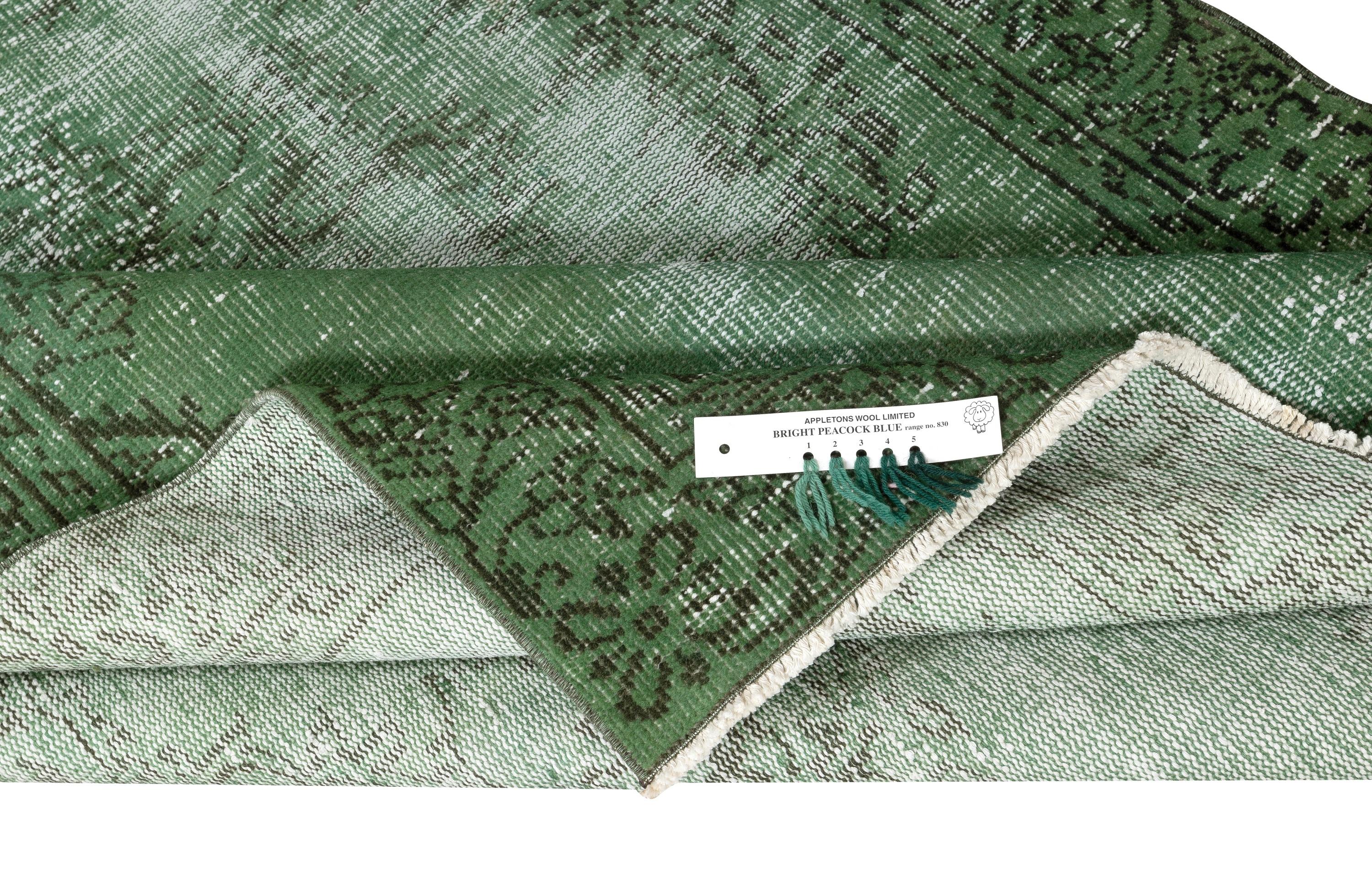 4.7x7.7 Ft Vintage Rug Overdyed in Grün für modernes Interieur. Handgefertigt in der Türkei (Moderne) im Angebot