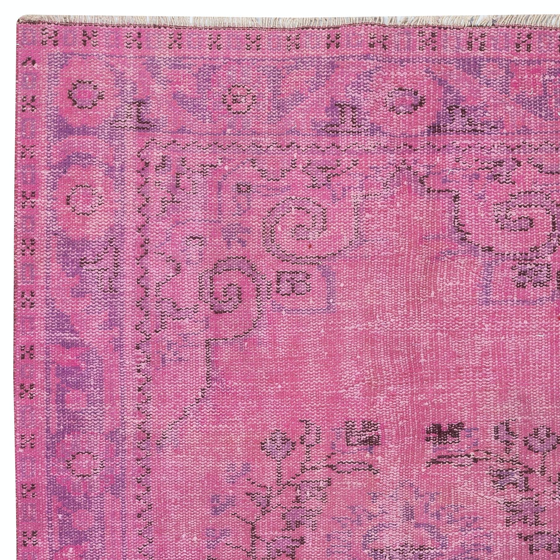 Tappeto vintage rosa 4.7x8.4 Ft per casa e ufficio moderni. Annodato a mano in Turchia In condizioni buone in vendita a Spring Valley, NY