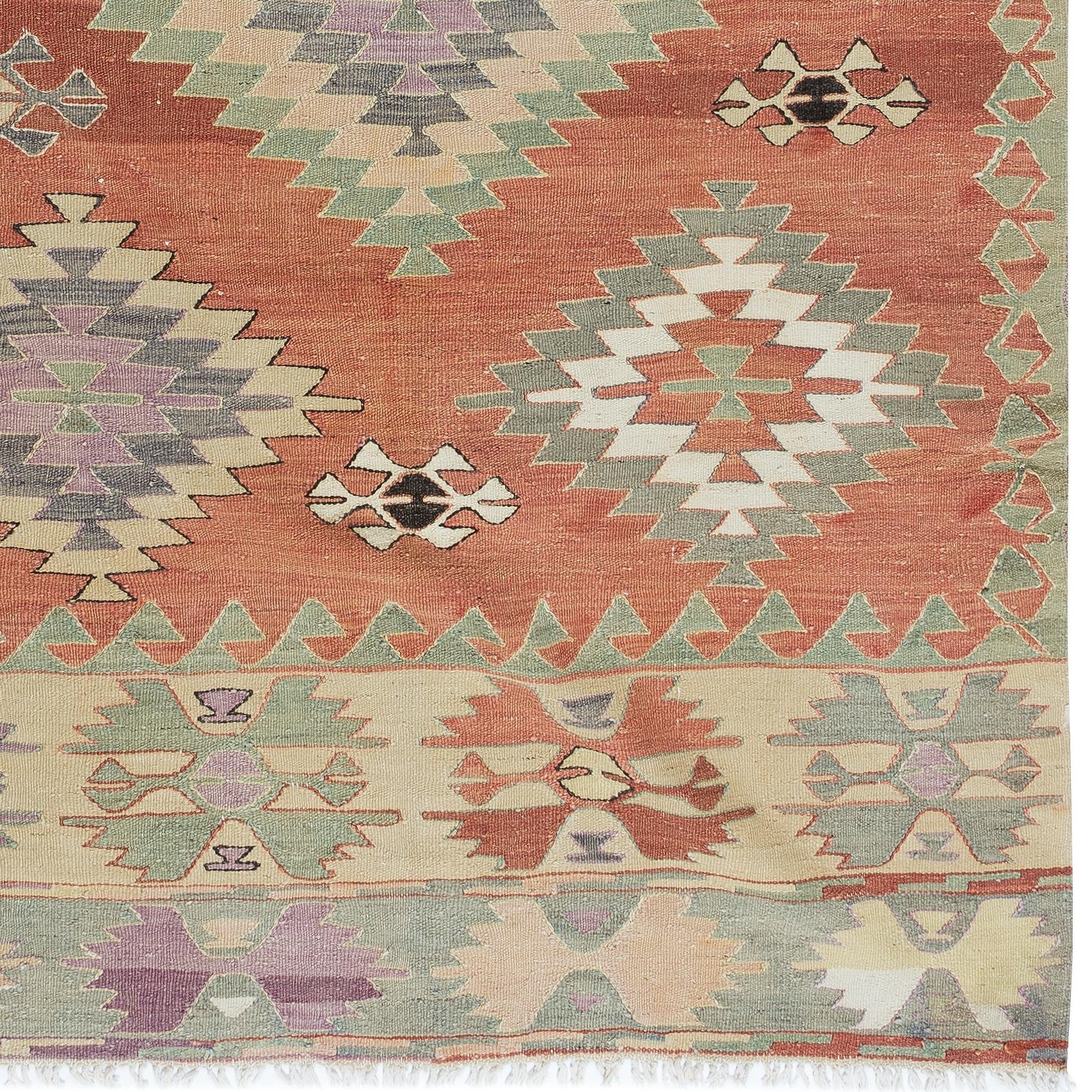 4.7x8.7 Ft Colorful Geometric Hand Woven Turkish Kilim, Flat-Weave Red Wool Rug (tapis de laine rouge à tissage plat) Bon état - En vente à Philadelphia, PA