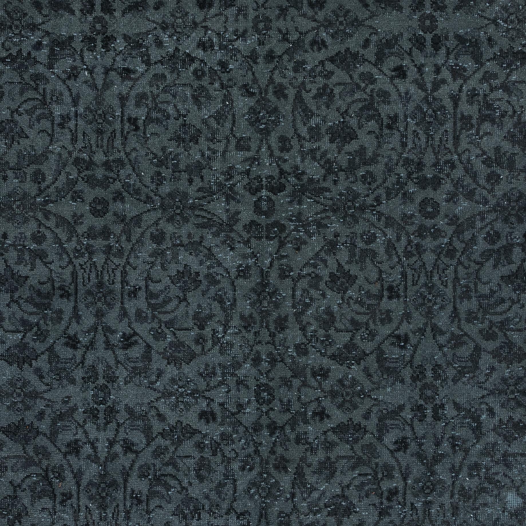 Turc 4.7x8.8 Ft Tapis floral noir et gris, noué et tissé à la main en Turquie en vente