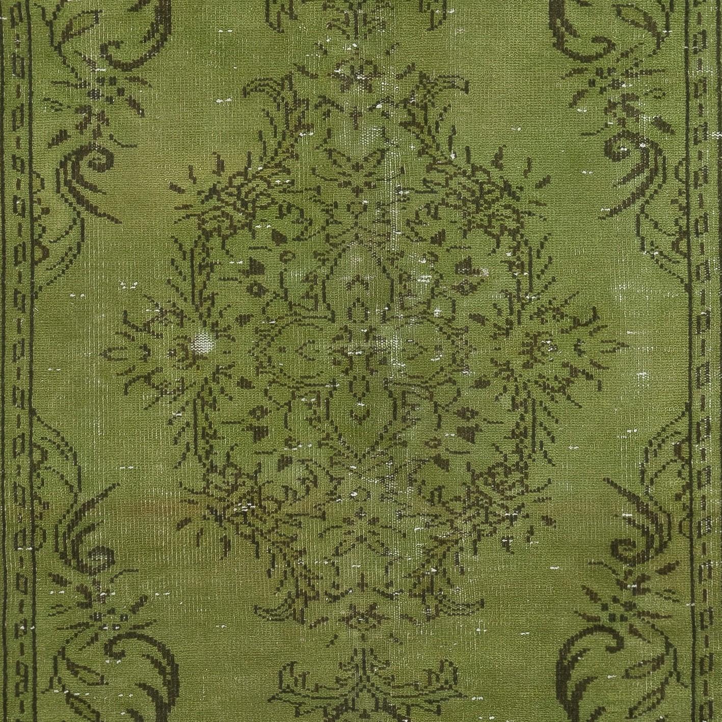 Mid-20th Century 4.7x9.8 Ft Green Color Modern Rug with Medallion Design. Hand-Knotted in Turkey For Sale