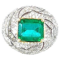 4,8 Karat Smaragd und 3,25 Karat Diamantring in 18K Gold