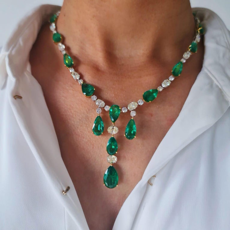 48 Carat Emerald Necklace Mounted in 14 Karat Gold at 1stDibs