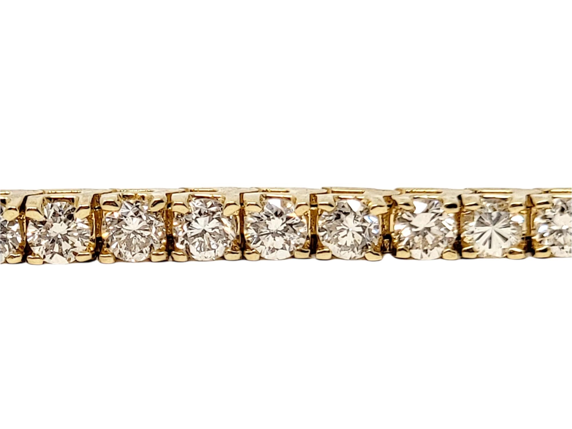 Round Cut 4.8 Carats Total Round Brilliant Diamond Tennis Bracelet in 14 Karat Yellow Gold For Sale