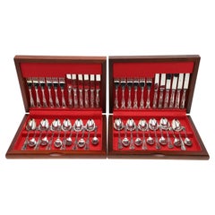 24 Besteckset, versilberter Tafellöffel und Gabel in Holzschachteln, Geschirr-Set