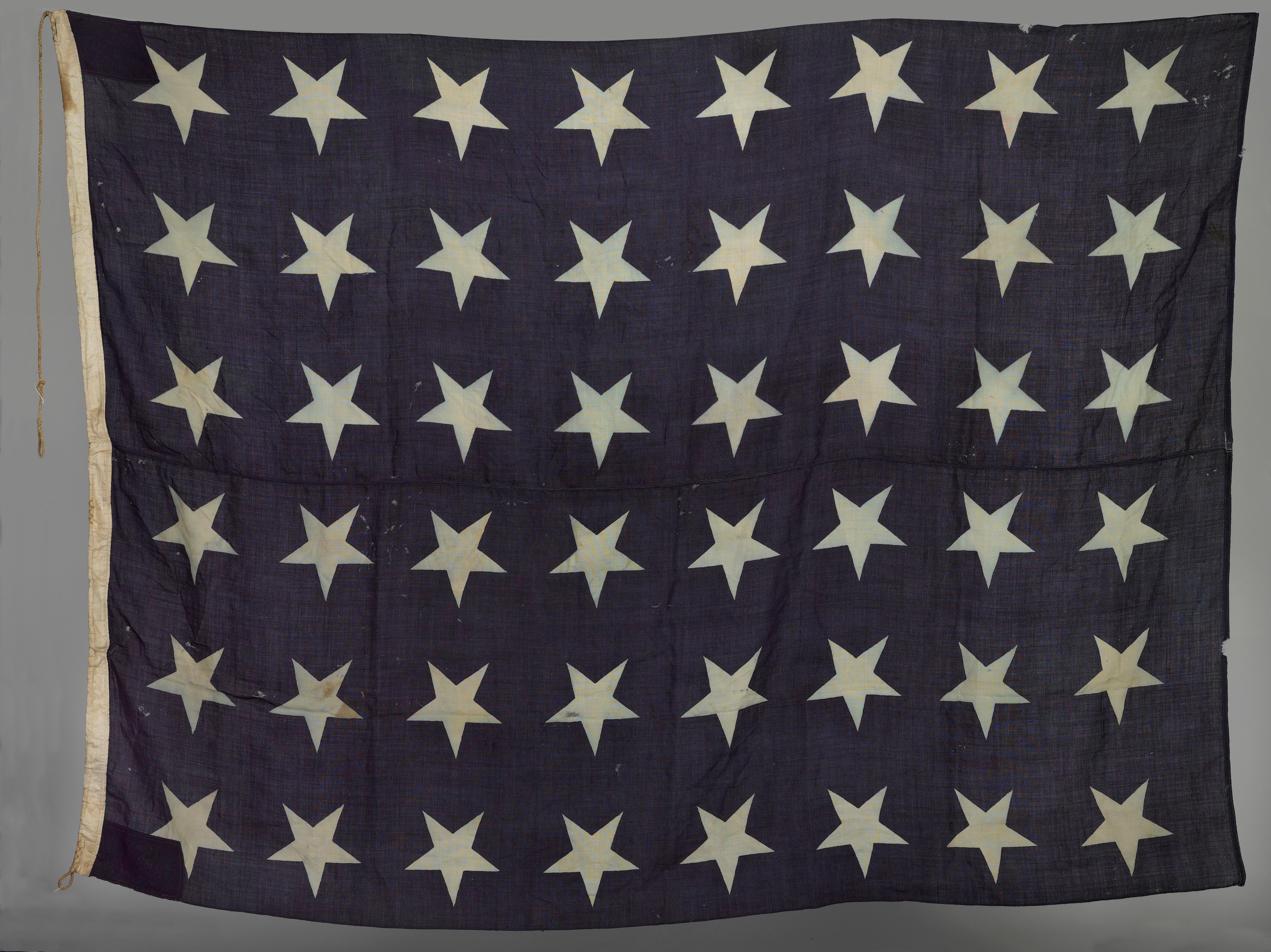 Drapeau bleu marine américain à 48 étoiles en vente 2