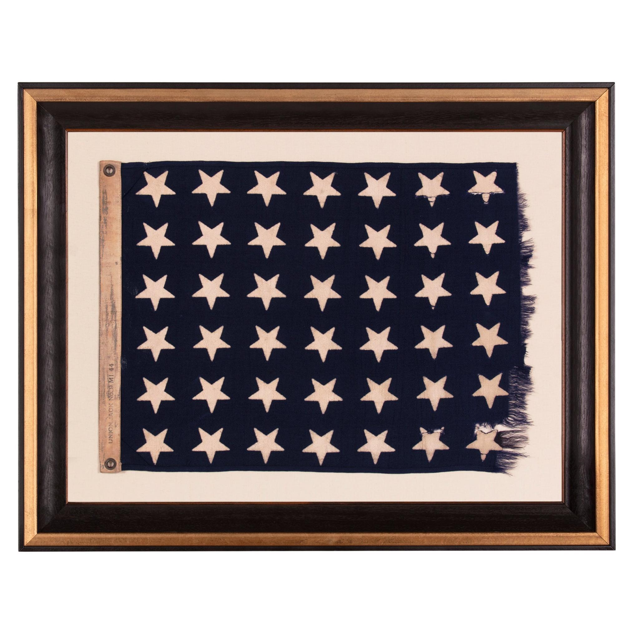 Gorra de 48 estrellas de la US Navy fabricada en Mare Island, California, fechada en 1944