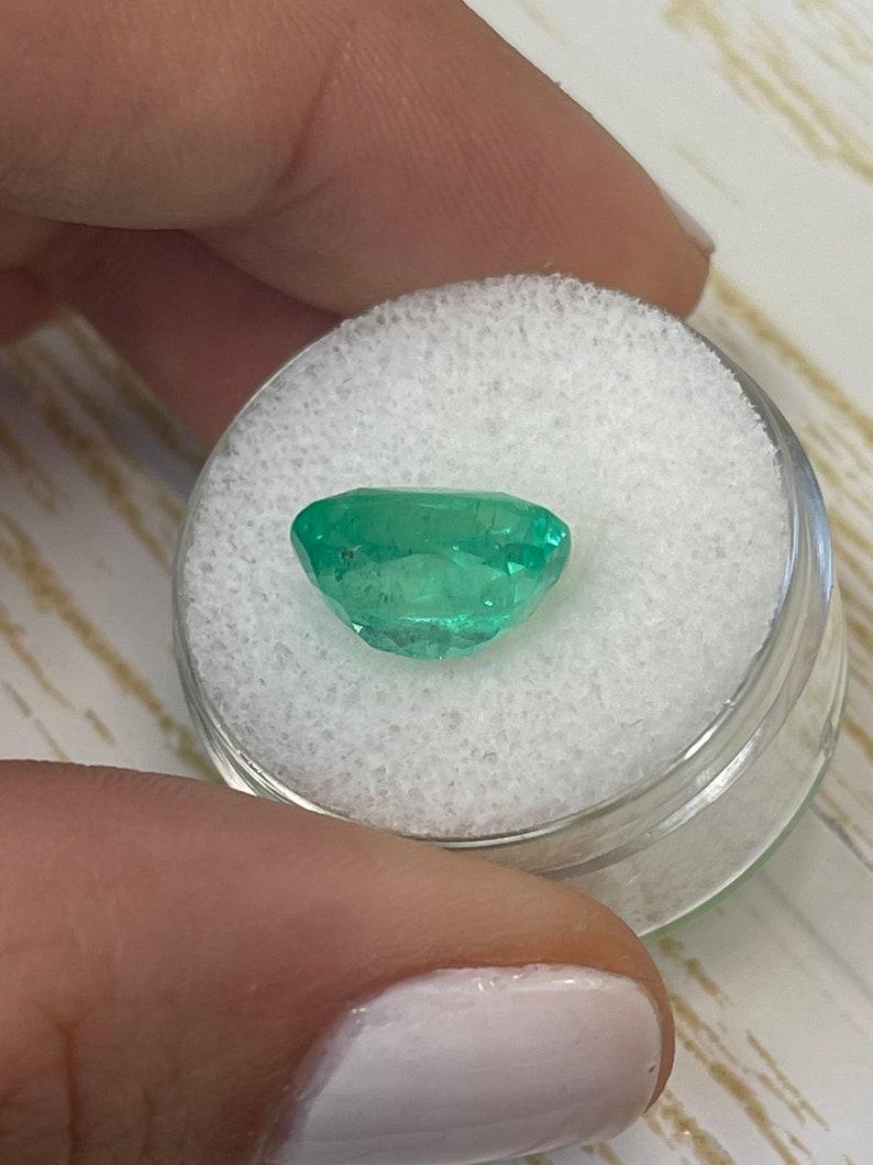 Donna 4,80 Carati 12x10 Verde Medio Smeraldo Colombiano - Taglio Cuscino Allungato Autentico in vendita