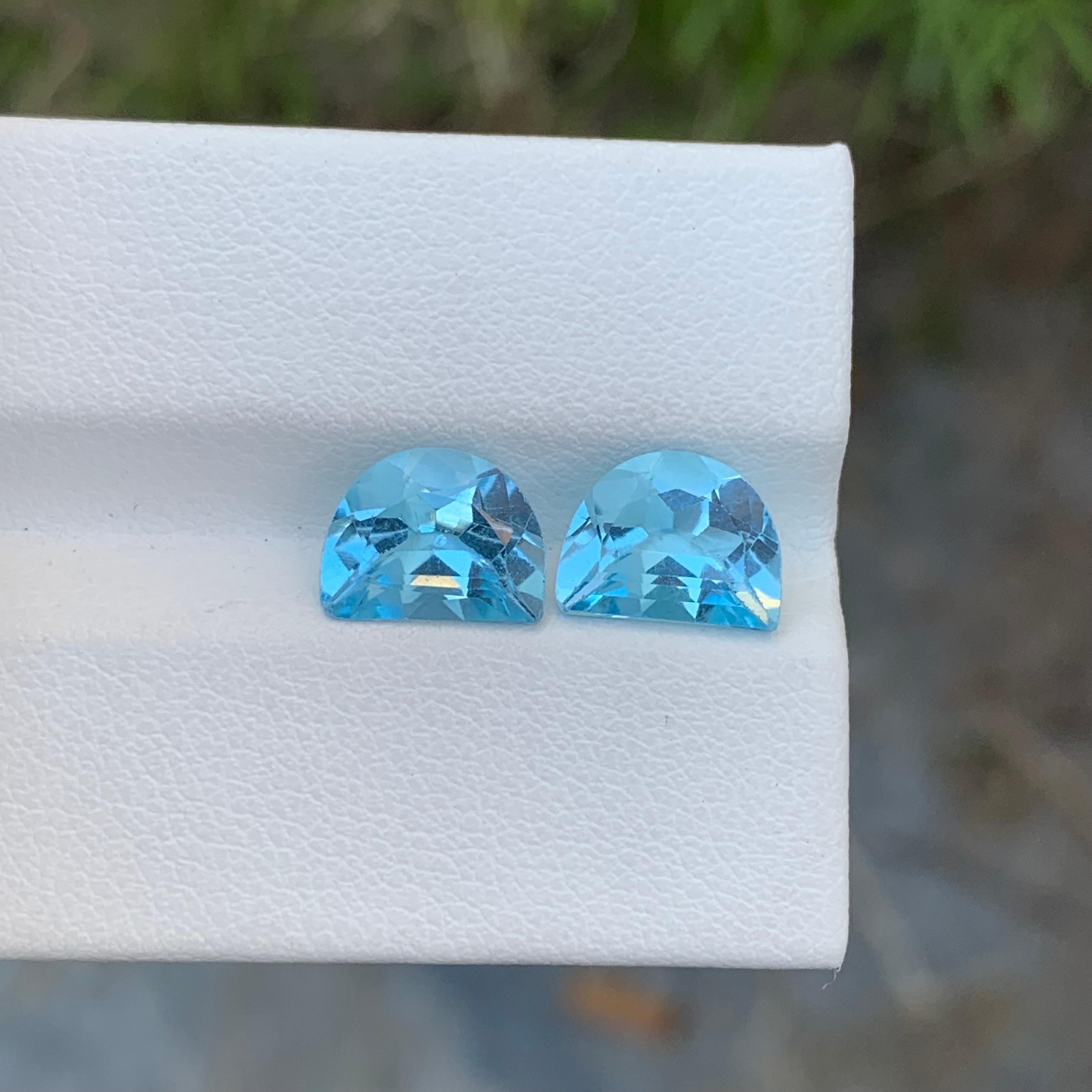 4.80 Carat Adorable Loose Blue Topaz Pair Carving For Earrings  In New Condition For Sale In Peshawar, PK