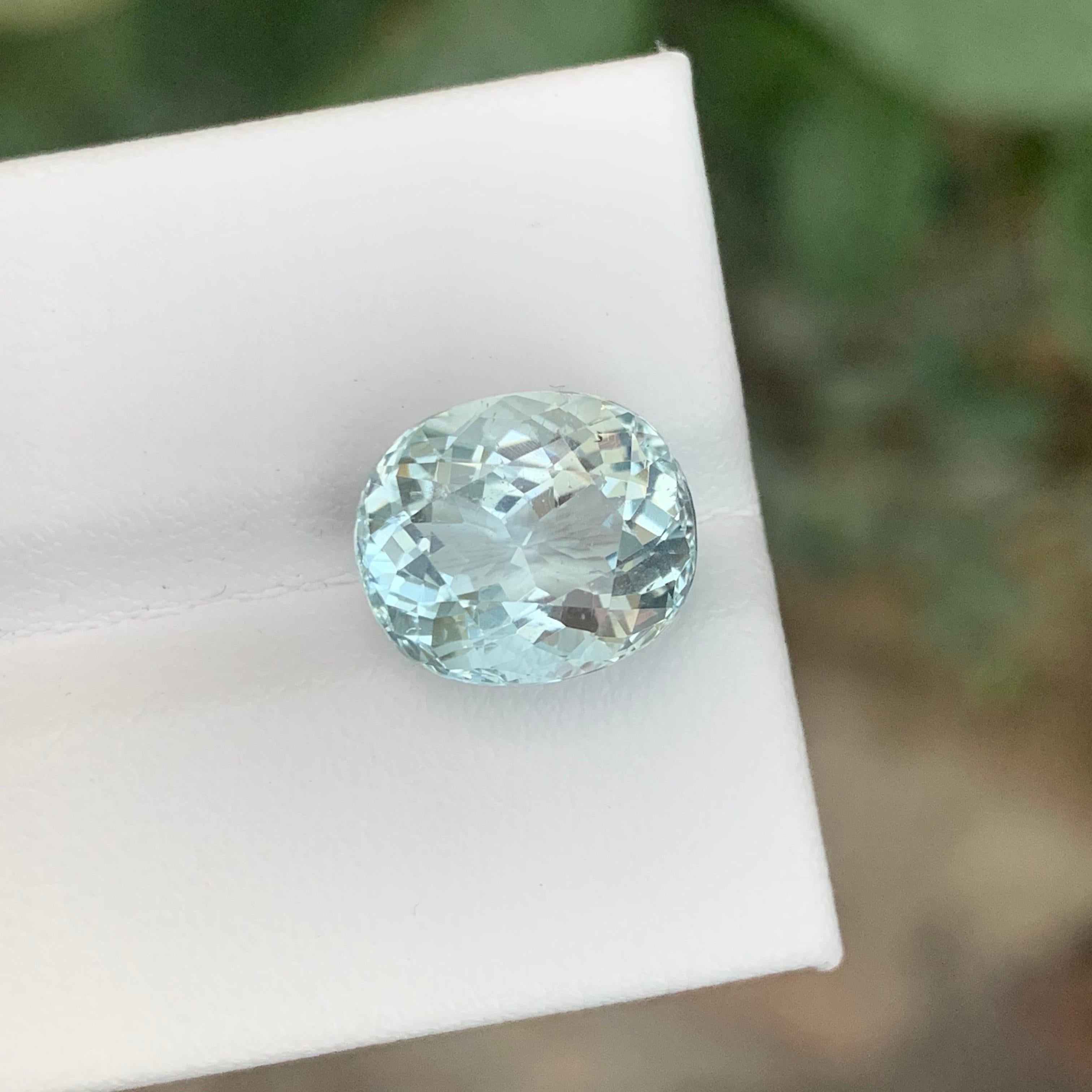 Lose Aquamarin

Gewicht: 4,80 Karat
Abmessung: 11.4 x 9.7 x 7.1 Mm
Farbe : Blau Weiß 
Herkunft: Nigeria
Behandlung: Nicht
Zertifikat: Auf Anfrage
Die Form: Oval 

Der Aquamarin ist ein atemberaubend blauer bis blaugrüner Edelstein aus der Familie