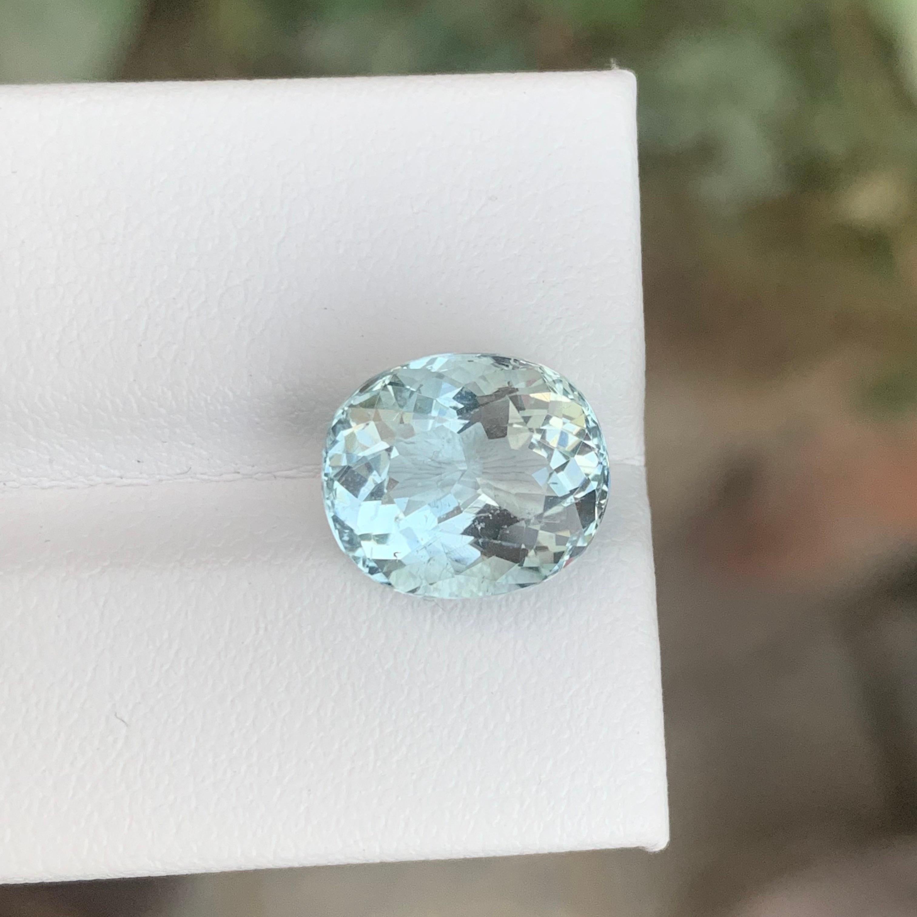 4,80 Karat Natürlicher loser Aquamarin Ovalform Edelstein (Ovalschliff) im Angebot