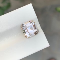 4.80 Carati di Topazio dorato naturale sfuso di forma quadrata