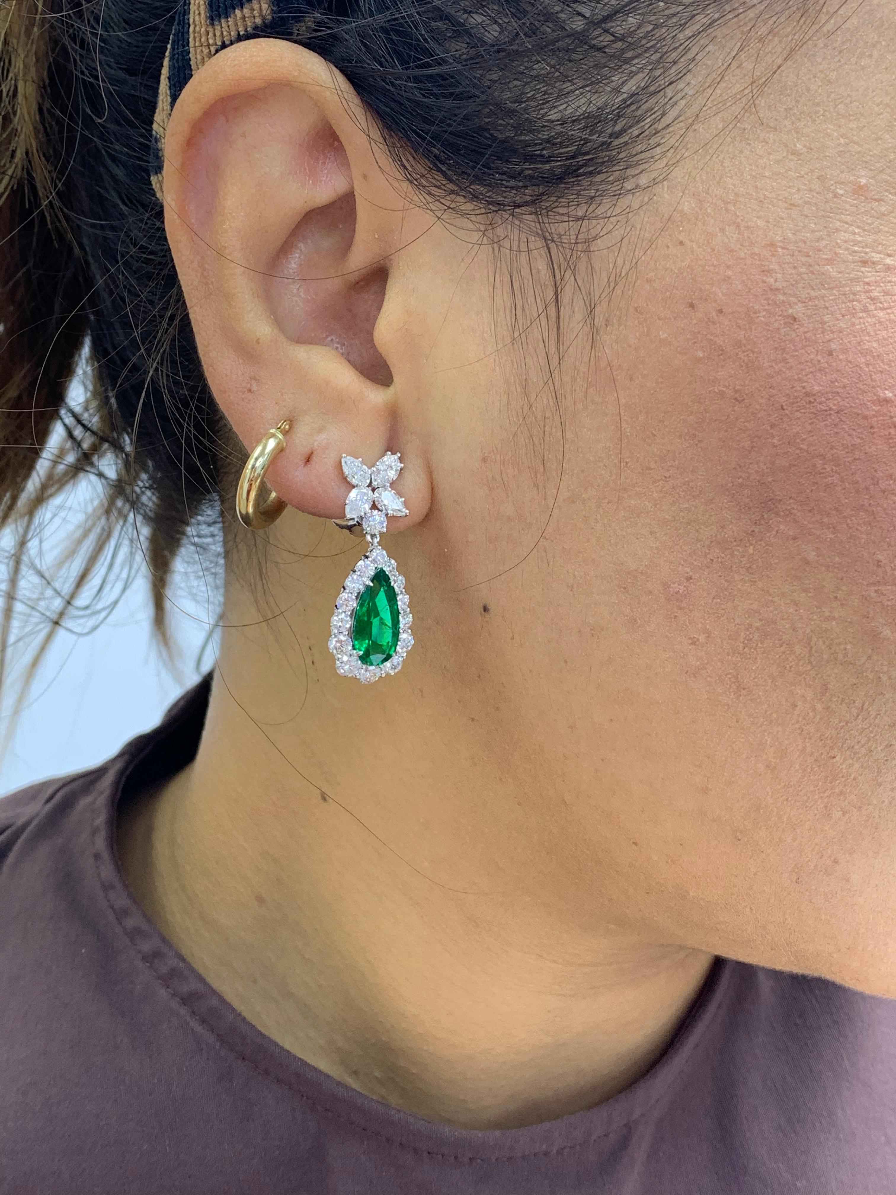 4.80 Carat Pear Shape Emerald and Diamond Drop Earrings in 18K White Gold For Sale 9