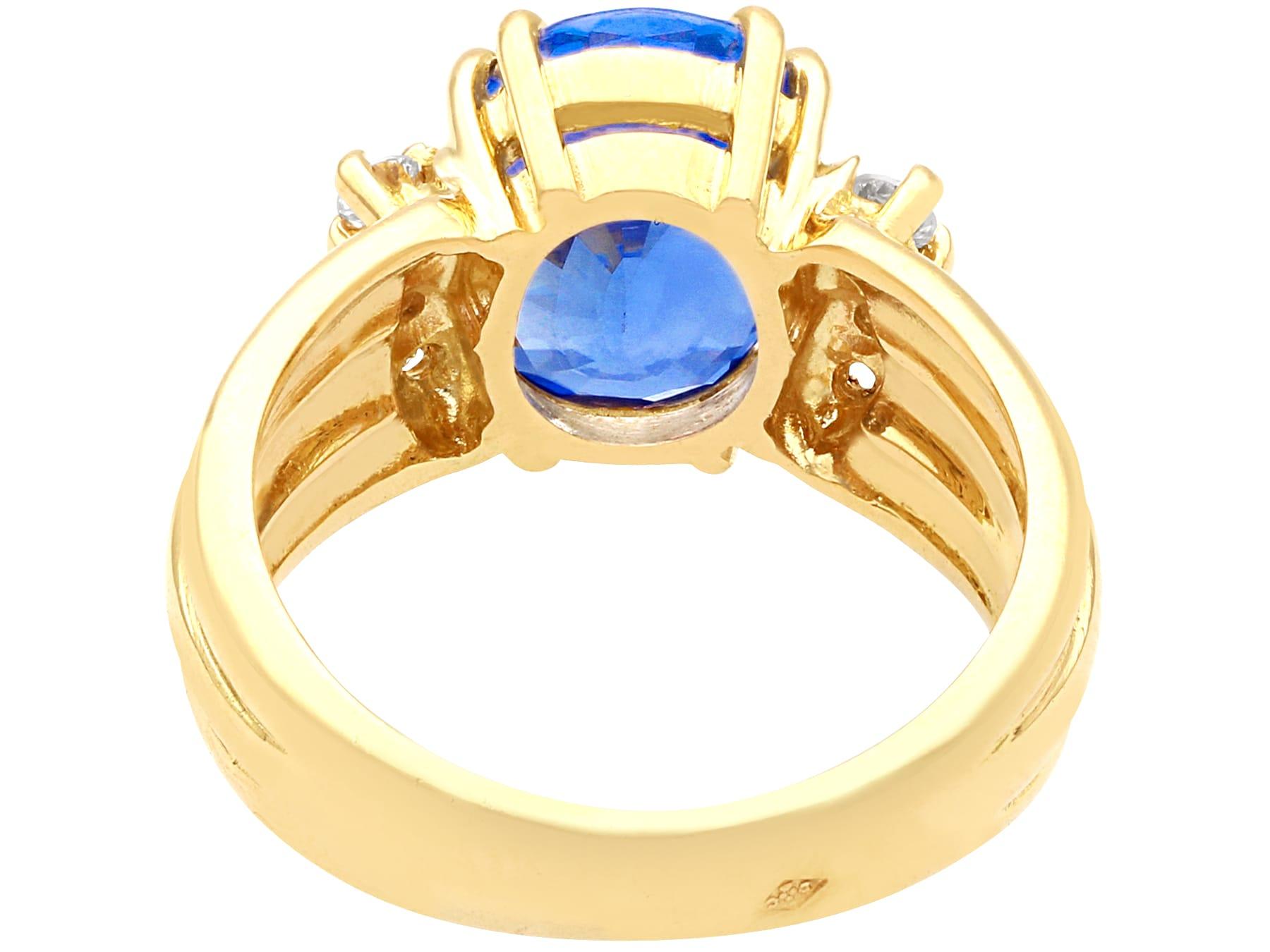 4.80 Carat Sapphire and Diamond Yellow Gold Cocktail Ring In Excellent Condition For Sale In Jesmond, Newcastle Upon Tyne