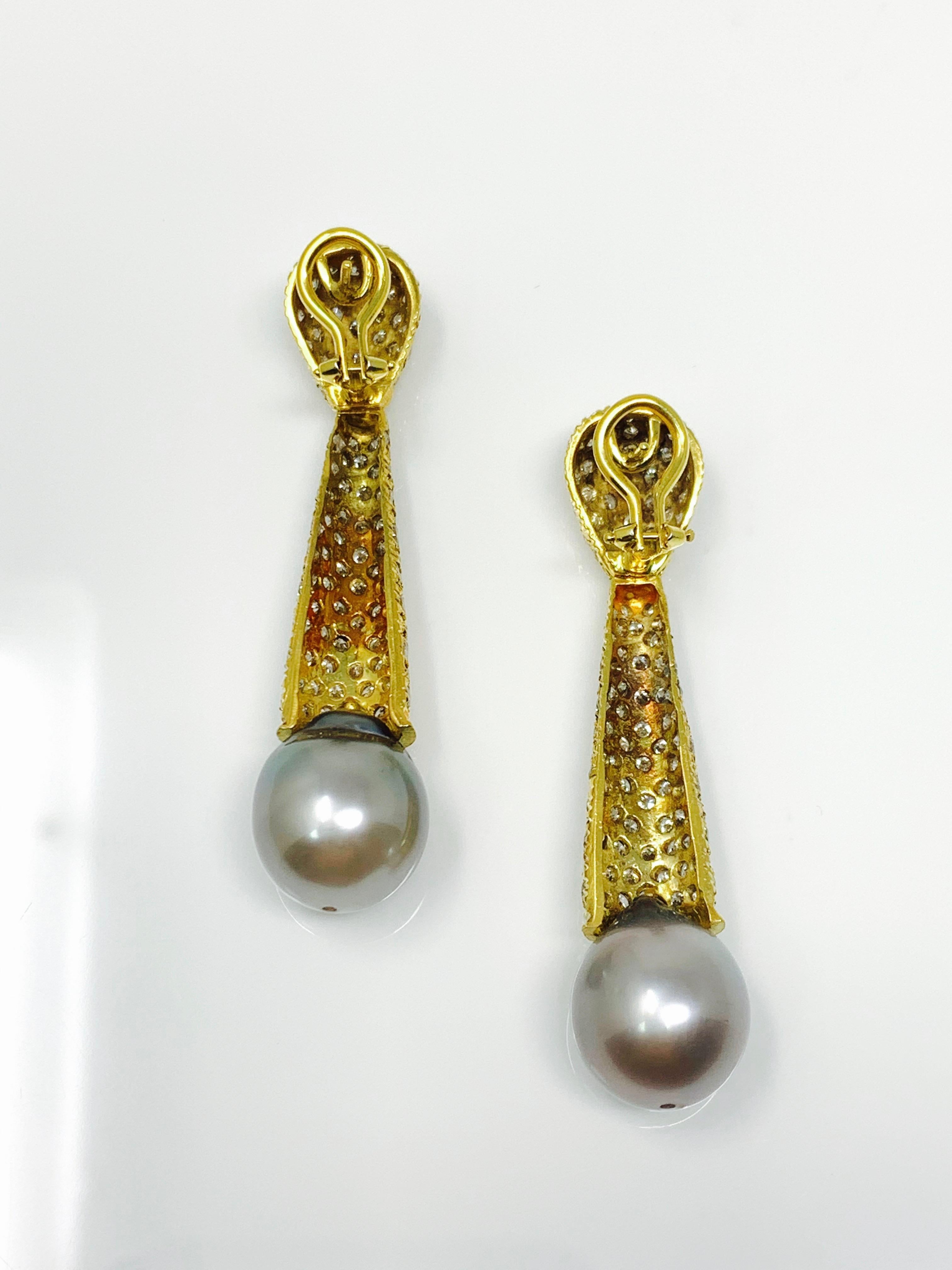Contemporary 4.80 Carat White Diamond and South Sea Pearl Earrings in 18 Karat Yellow Gold For Sale