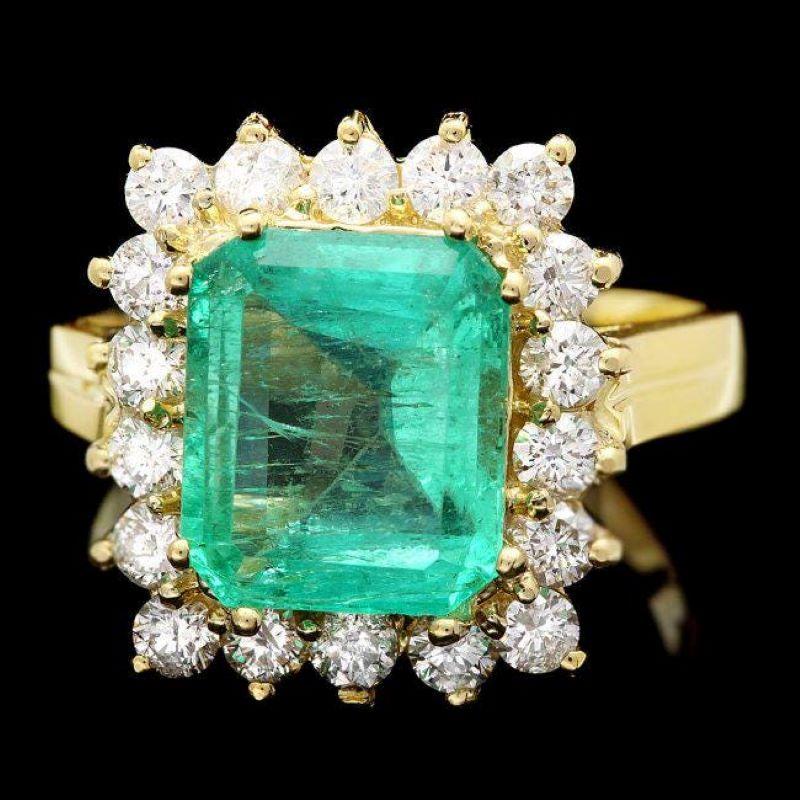 Mixed Cut 4.80 Carats Natural Emerald and Diamond 18K Solid Yellow Gold Ring For Sale