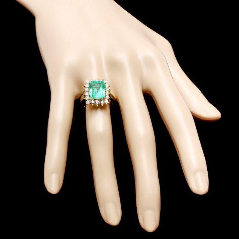 4.80 Carats Natural Emerald and Diamond 18K Solid Yellow Gold Ring In New Condition For Sale In Los Angeles, CA