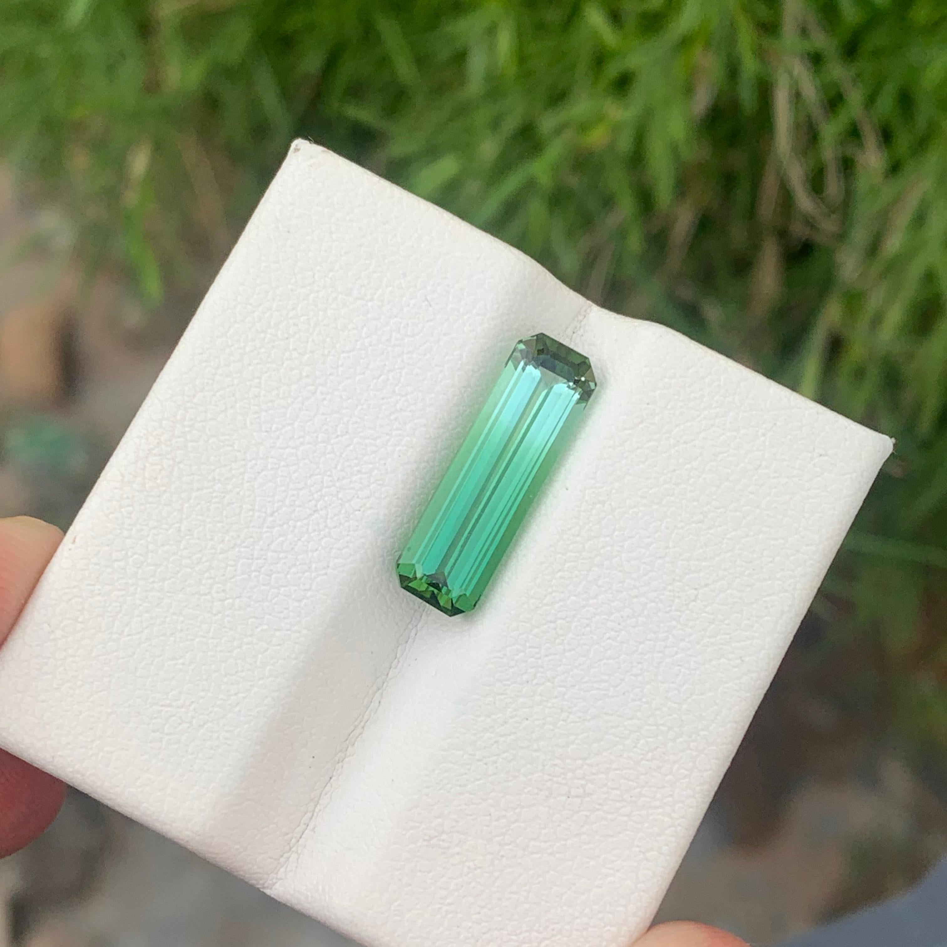 4.80 Carats Natural Mint Green Bicolor Tourmaline Loose Ring Gem Emerald Cut For Sale 5
