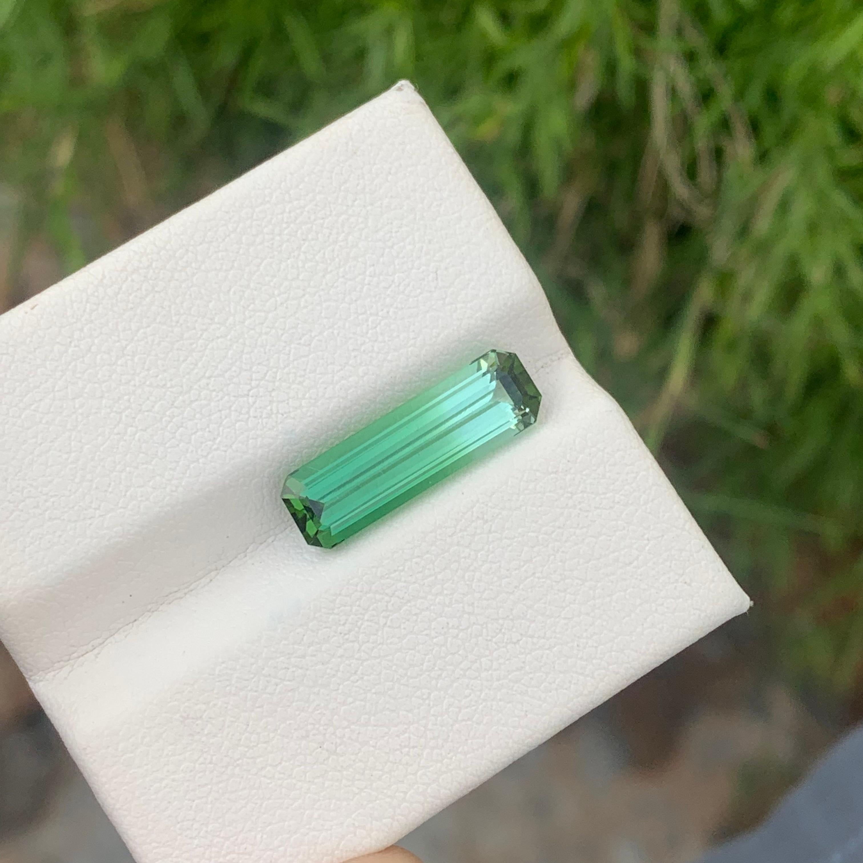 4.80 Carats Natural Mint Green Bicolor Tourmaline Loose Ring Gem Emerald Cut For Sale 6