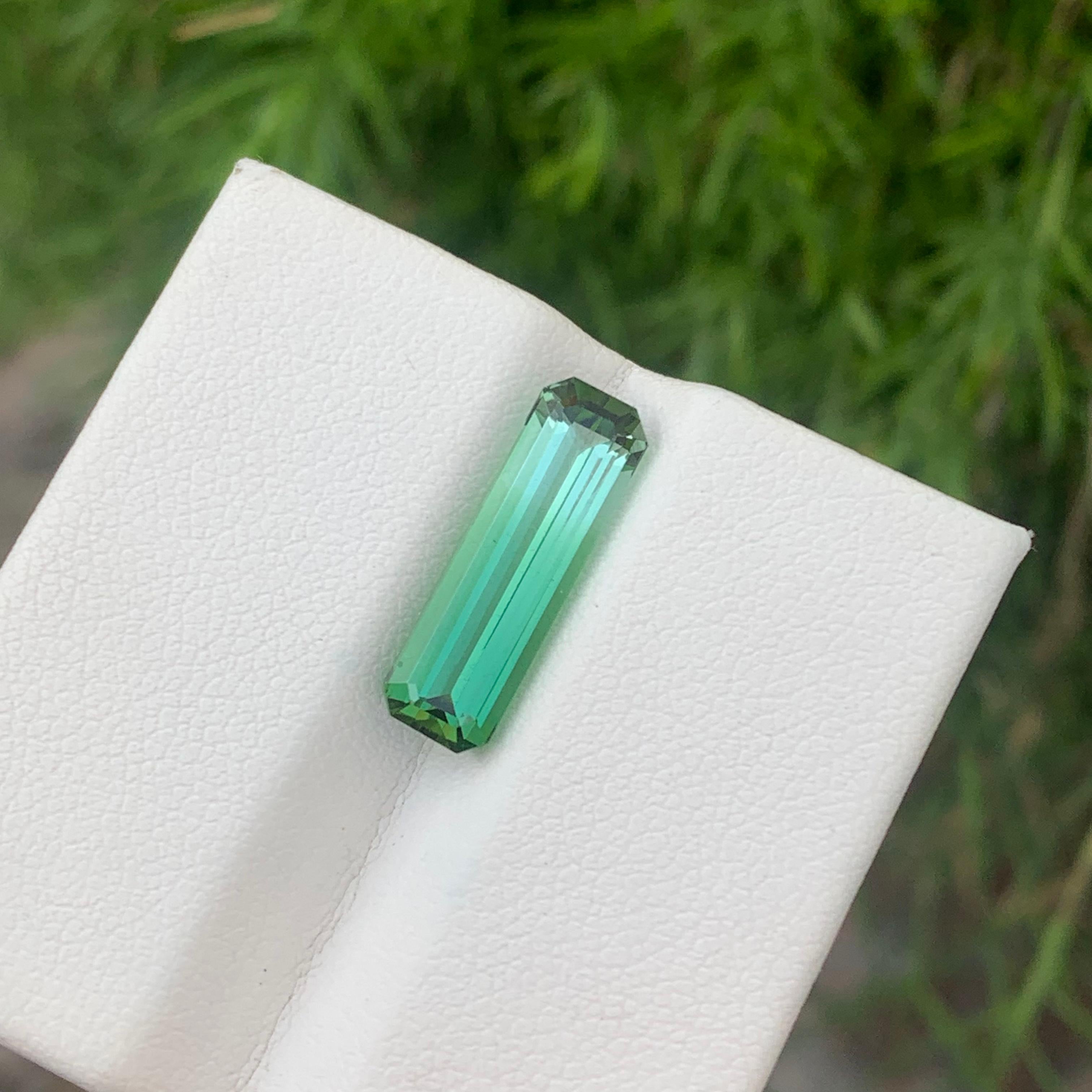 4.80 Carats Natural Mint Green Bicolor Tourmaline Loose Ring Gem Emerald Cut For Sale 10