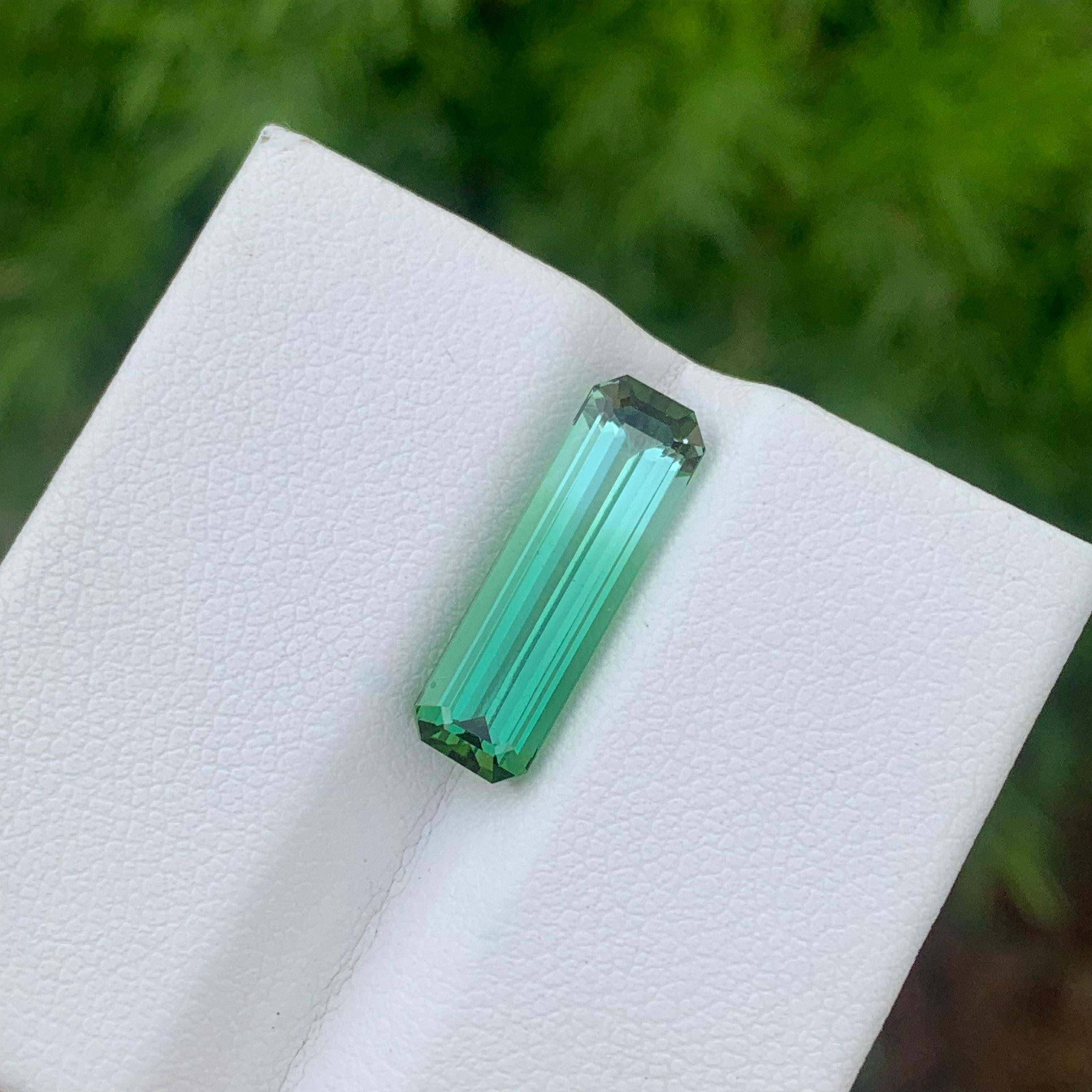 4.80 Carats Natural Mint Green Bicolor Tourmaline Loose Ring Gem Emerald Cut For Sale 11