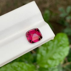 4,80 quilates Granate de umbalita rojo rosado talla cojín procedente de África