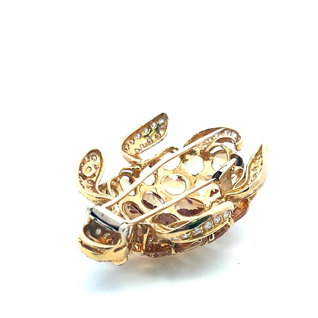 48.00 Carat Citrine 2.50 Carat Round Diamond 18K Yellow Gold Pin Brooch en vente 7