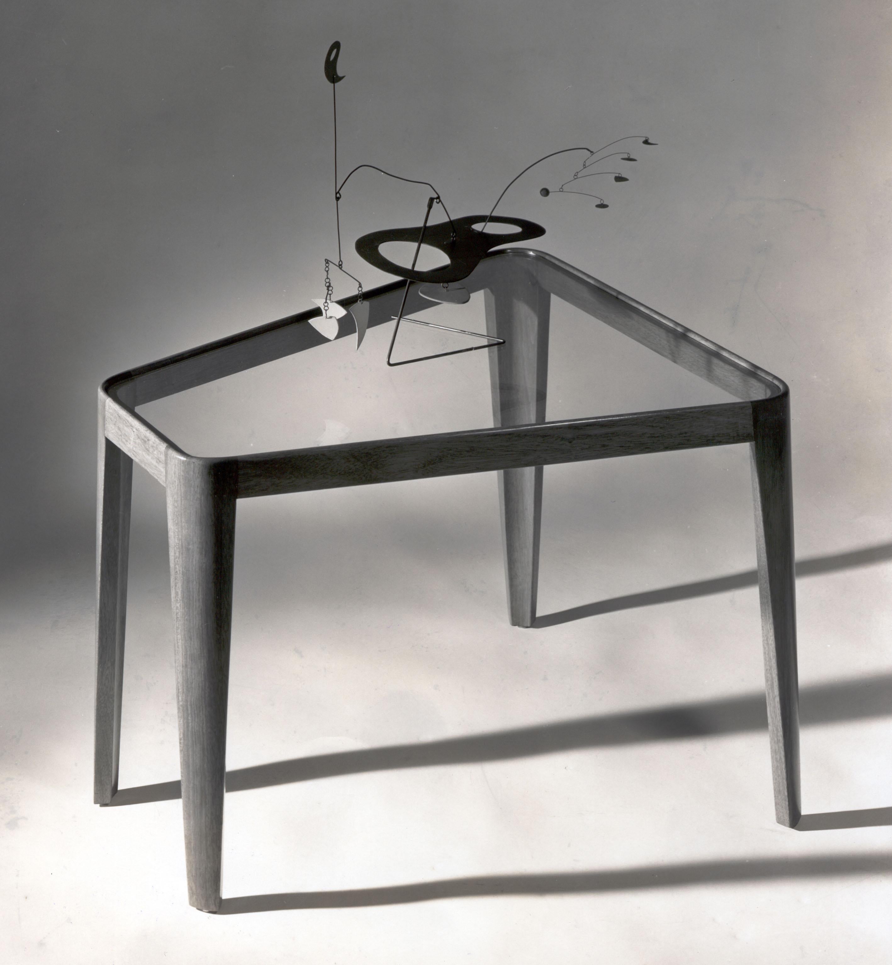 4809 Wedge Table designed by Edward Wormley for DUNBAR For Sale 2