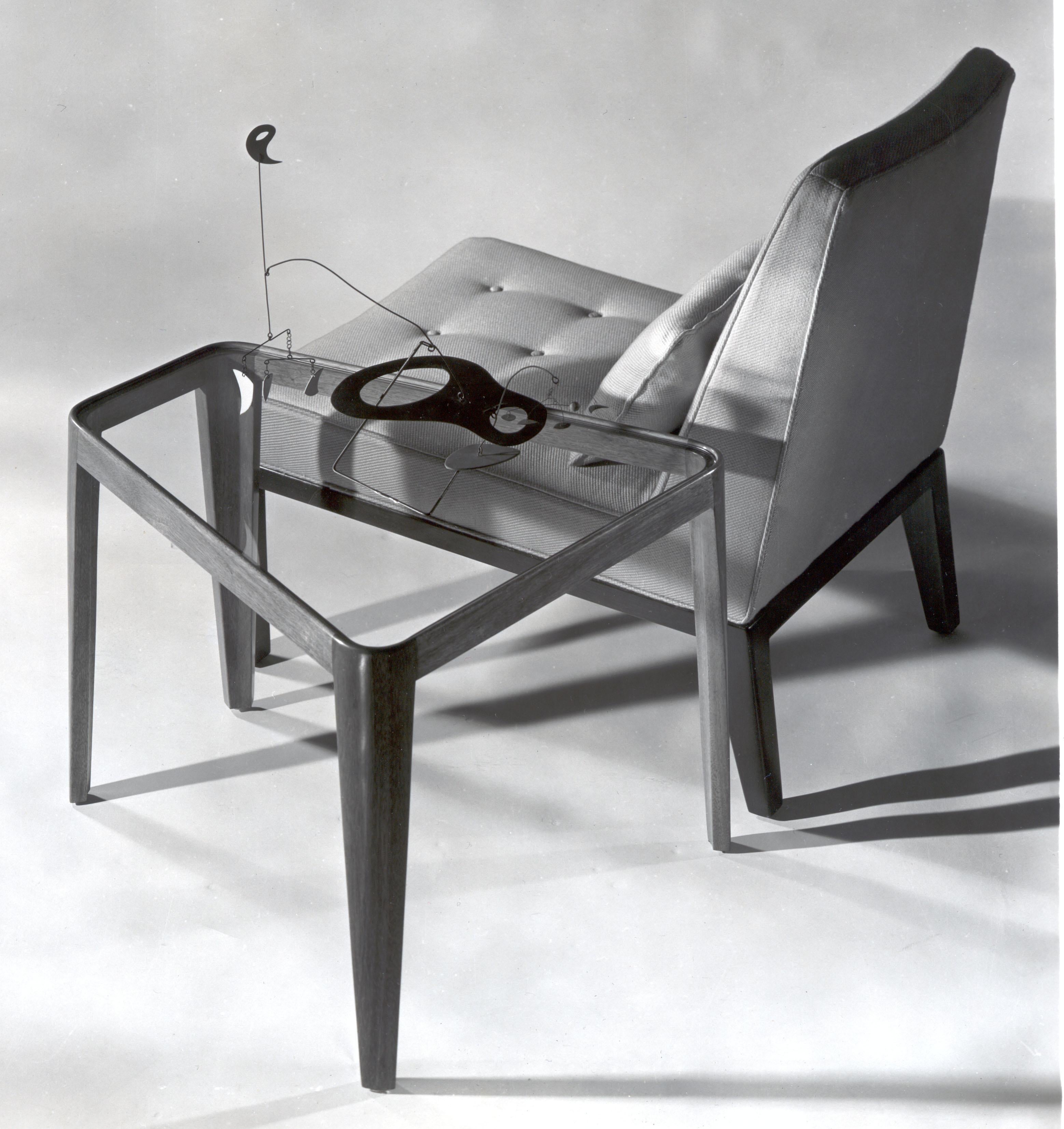 4809 Wedge Table designed by Edward Wormley for DUNBAR For Sale 3