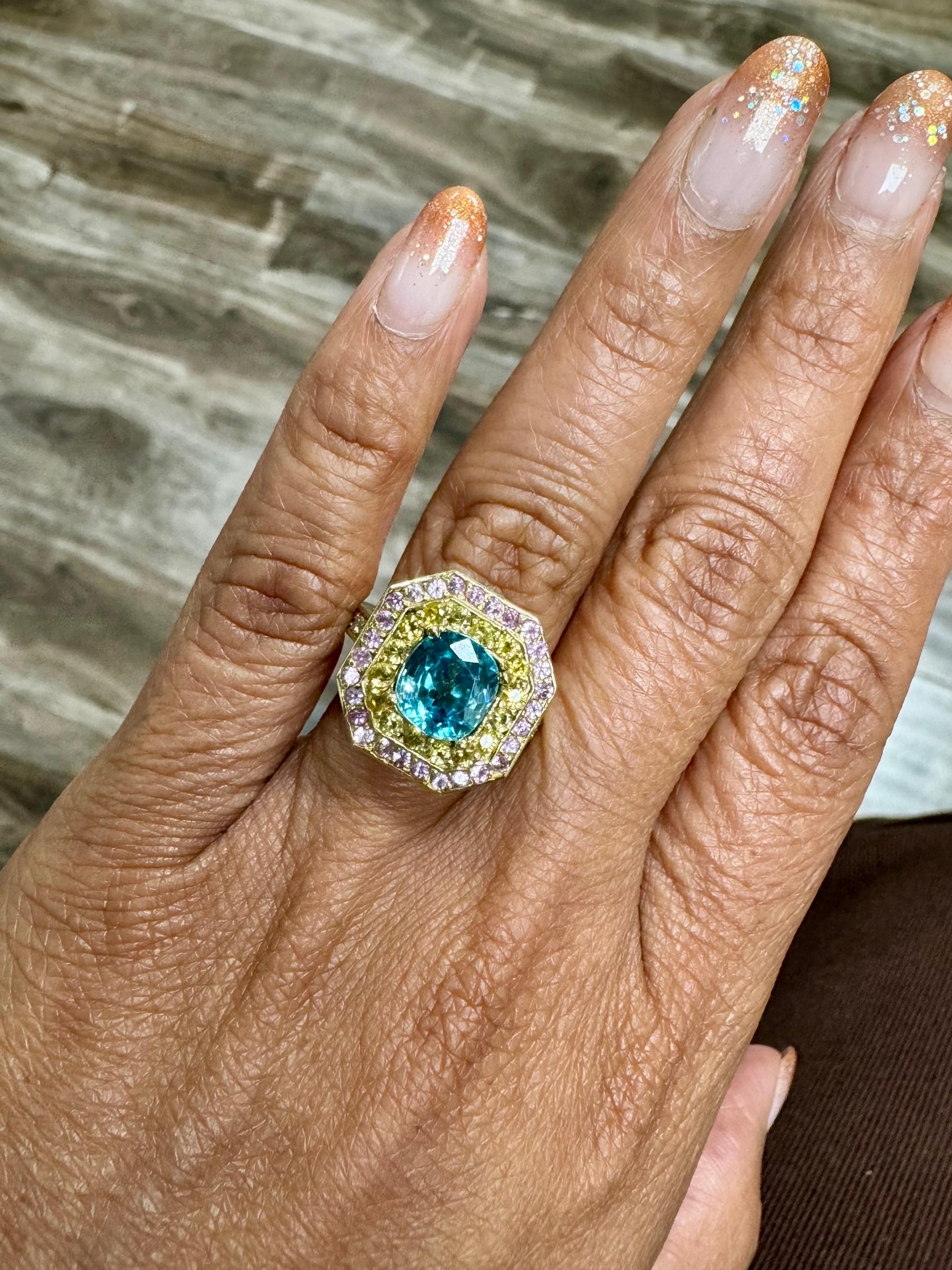 Anillo de cóctel de oro amarillo de 18 quilates con diamante y zafiro y circón azul de 4,81 quilates en venta 6