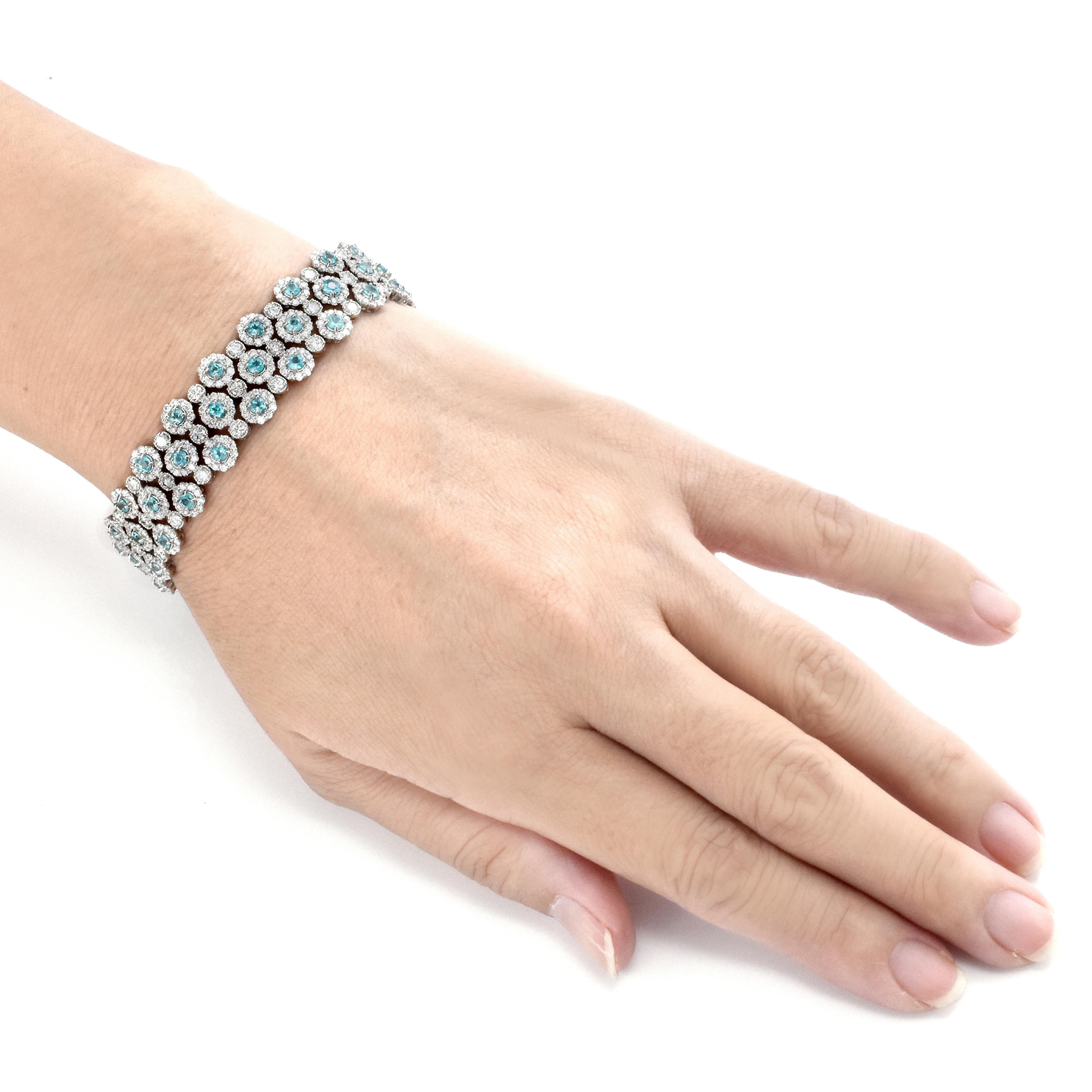 Round Cut 4.81 Carat Neon Blue, Brazilian Paraiba Tourmaline Bracelet Made in Platinum For Sale