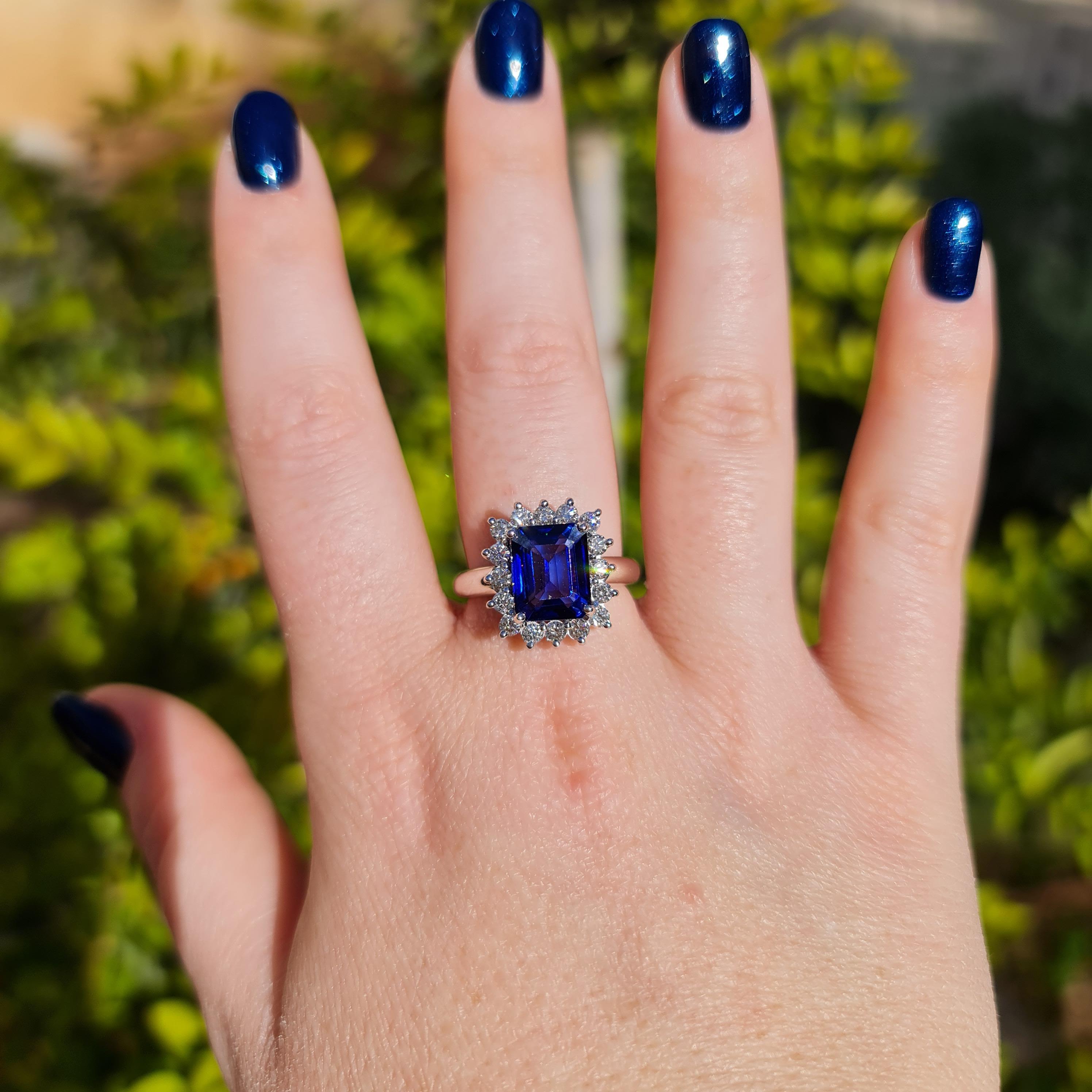 4.81 carat sapphire 0.70 carat natural diamonds statement ring For Sale 1