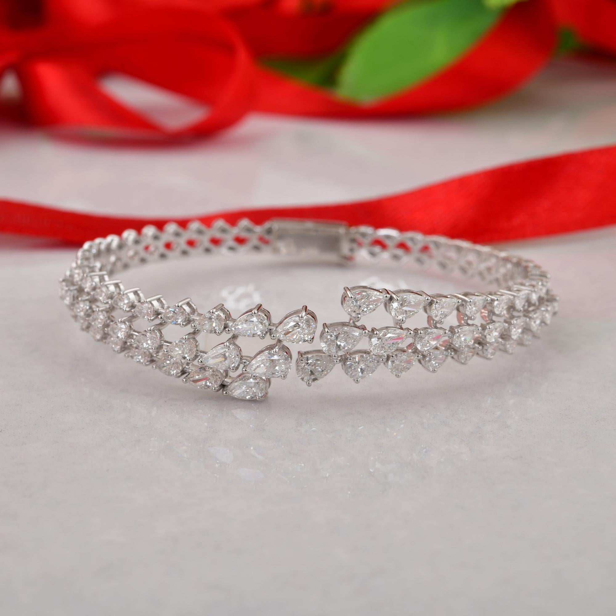 4.81 Carat SI/H Pear Brilliant Cut Diamond Cuff Bangle Bracelet 18k White Gold In New Condition For Sale In Diera, Dubai