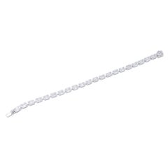 Armband aus 18 Karat Weißgold mit 4,81 Karat Diamanten