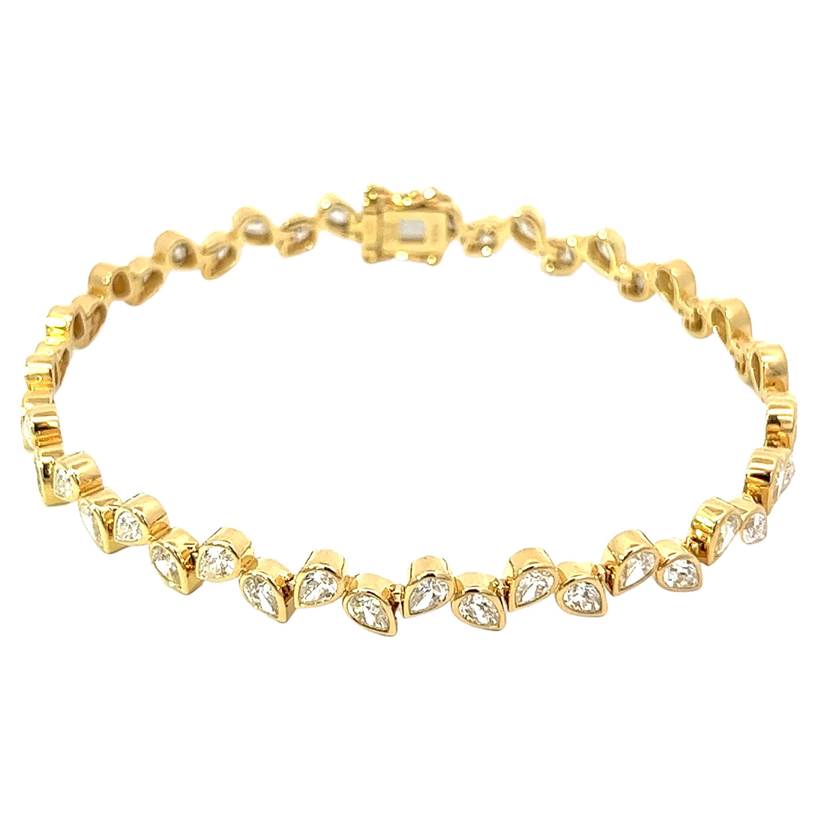4.81 CT Pear Shape Diamond 18KY Gold Setting Bracelet 