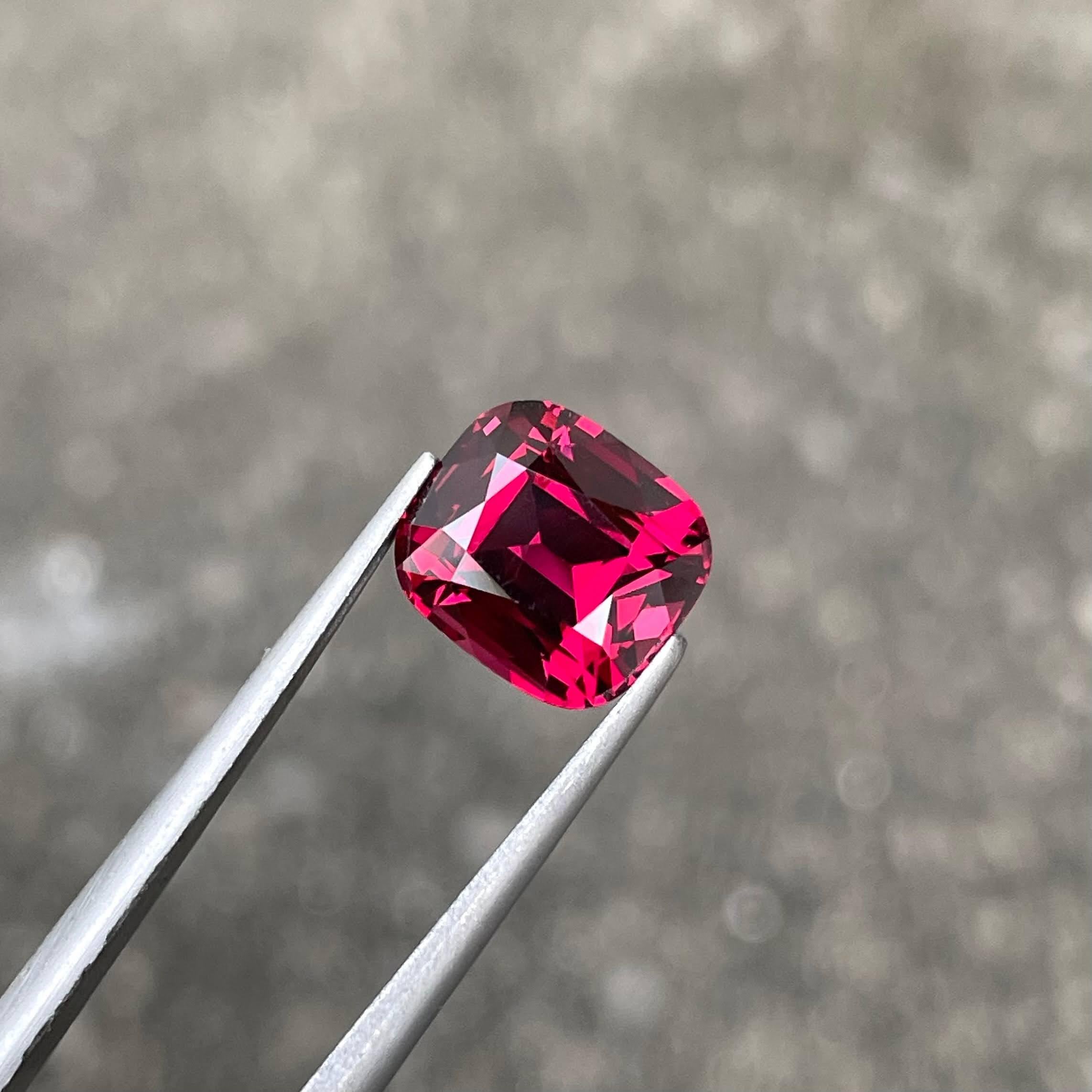 4,82 quilates Granate rojo rosado talla cojín Piedra preciosa natural de Tanzania en venta 1